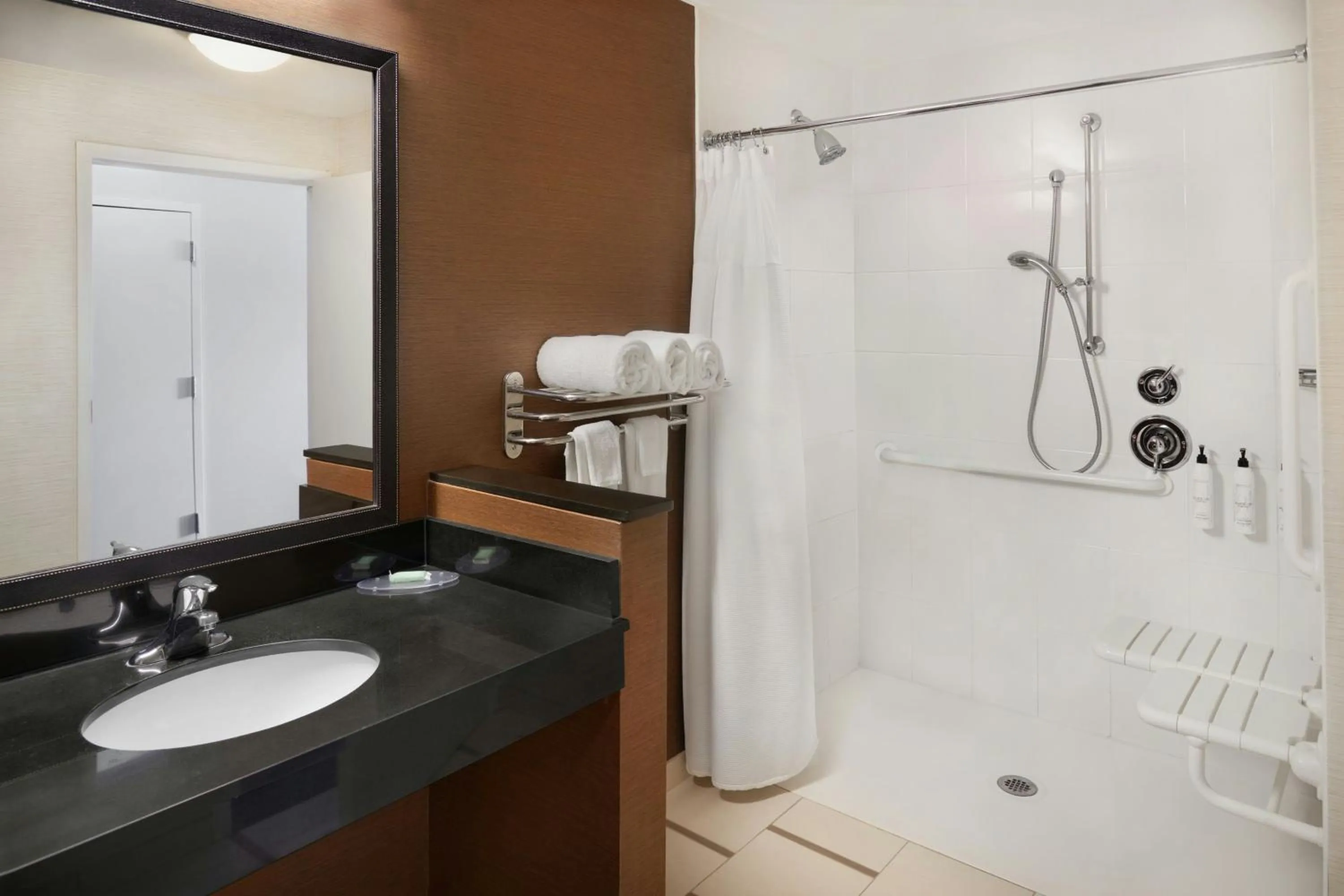 Bathroom in Fairfield Inn & Suites by Marriott Reading Wyomissing