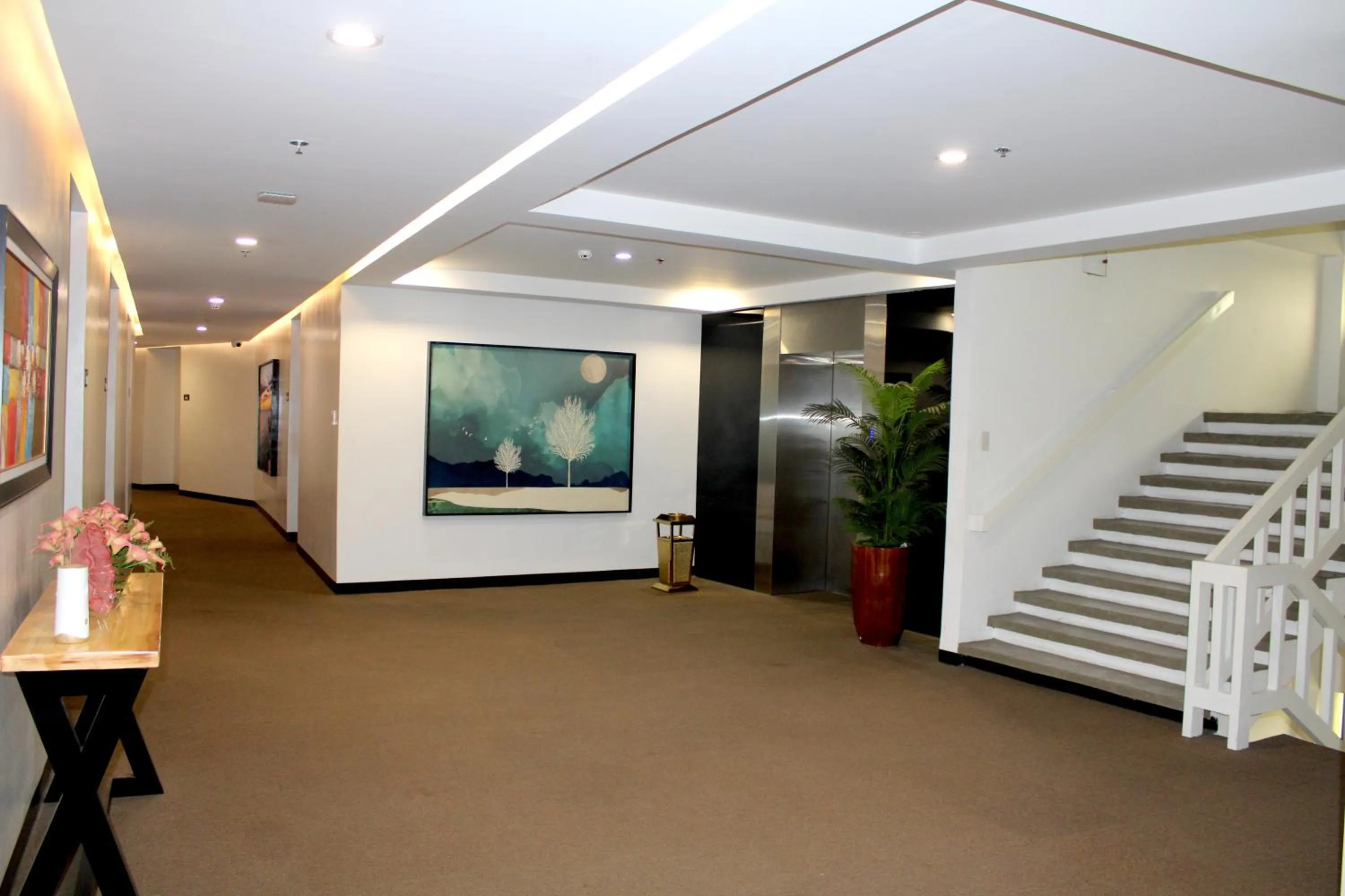Lobby or reception in Dancenter Boss Hotel Near Clark International Airport