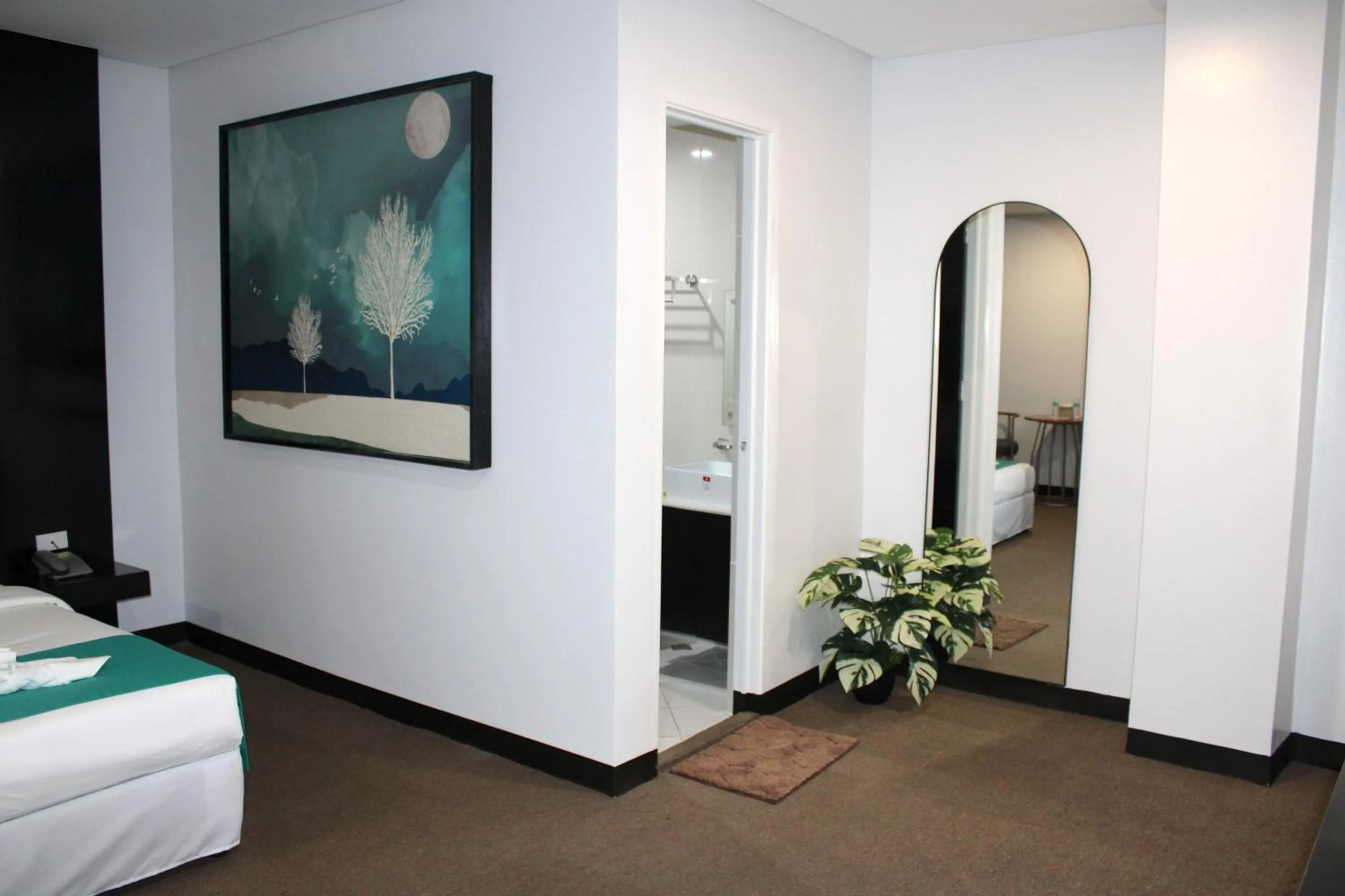 Bedroom, Bed in Dancenter Boss Hotel Near Clark International Airport