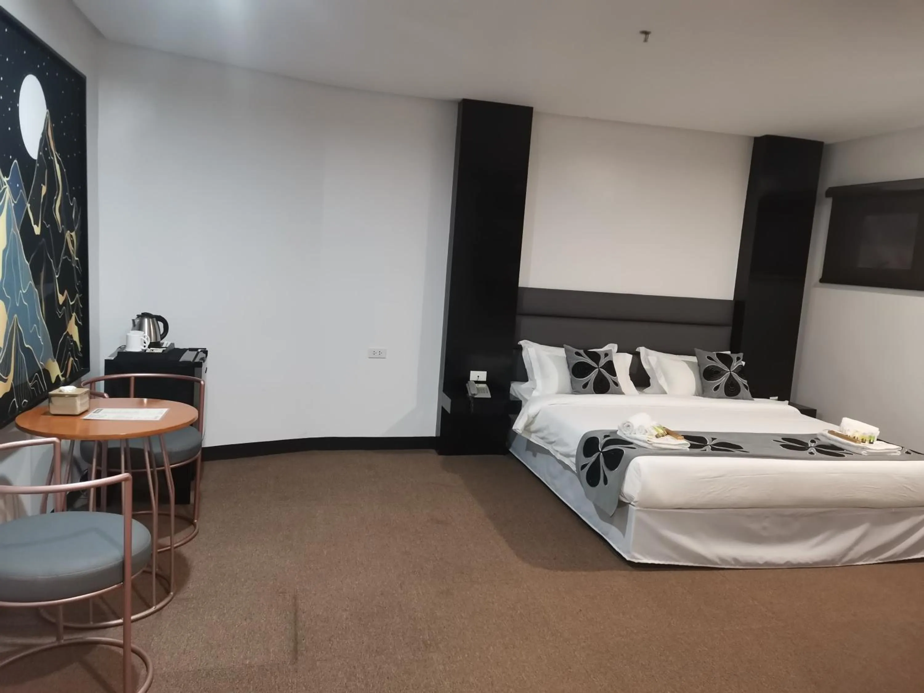 Bedroom, Bed in Dancenter Boss Hotel Near Clark International Airport