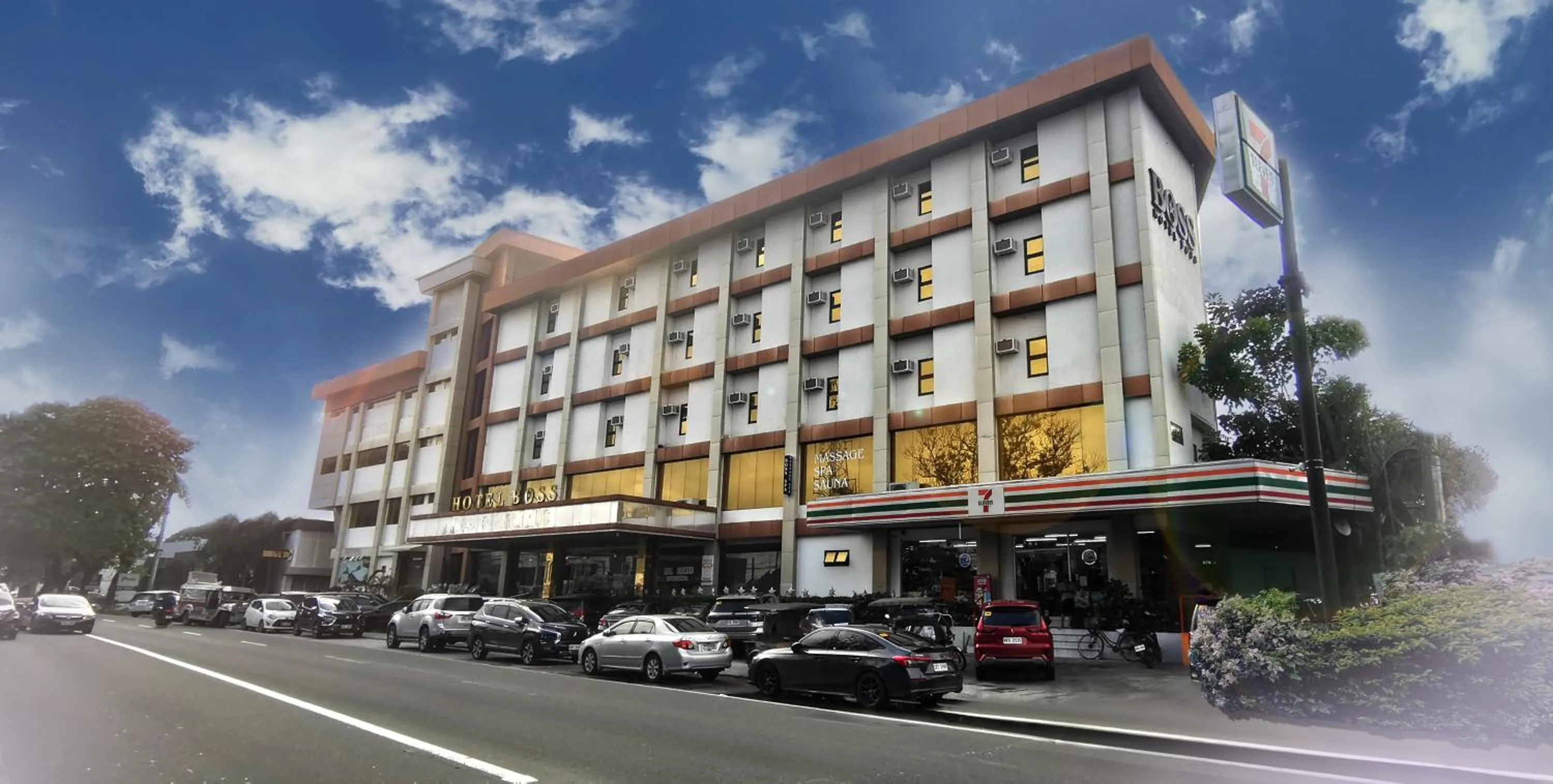 Facade/entrance in Dancenter Boss Hotel Near Clark International Airport