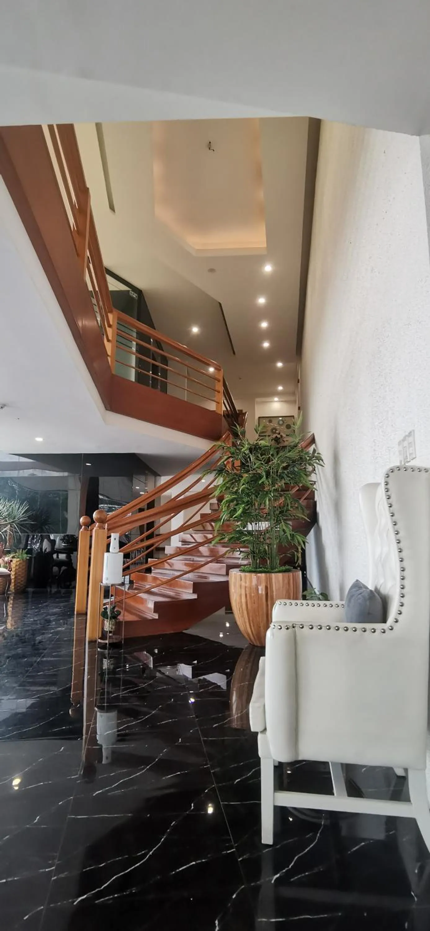 Lobby or reception in Dancenter Boss Hotel Near Clark International Airport