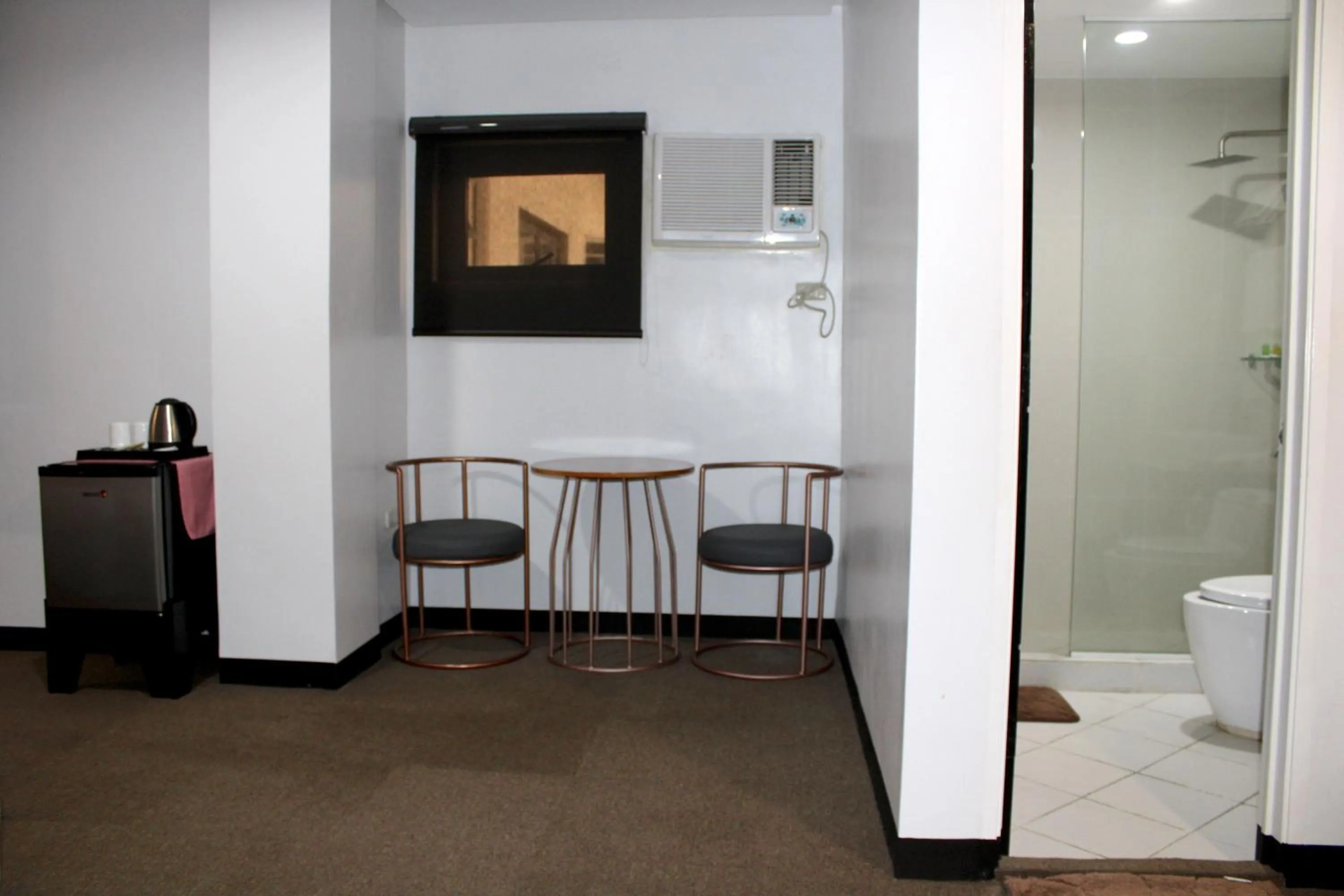 Bathroom in Dancenter Boss Hotel Near Clark International Airport