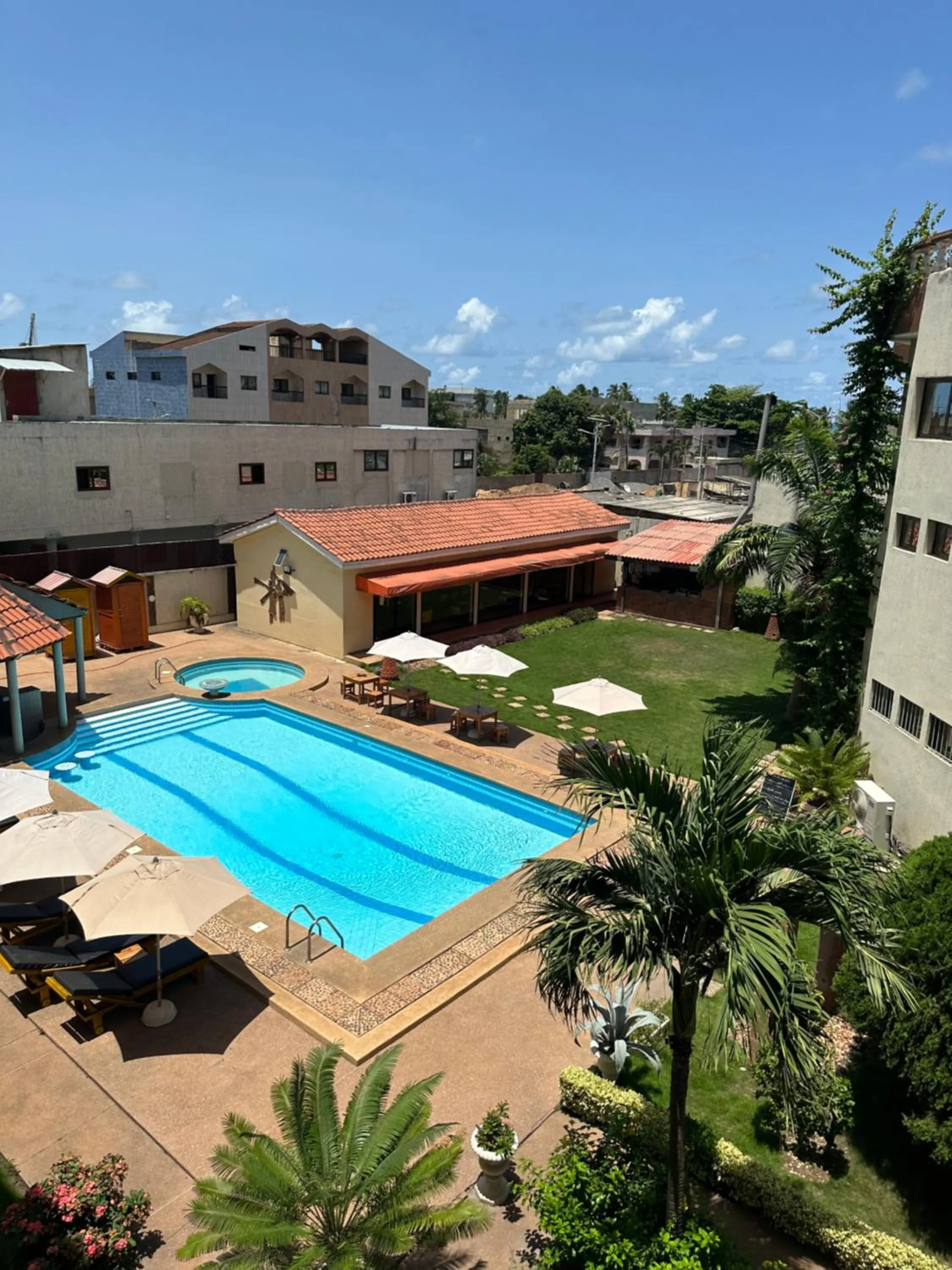 Swimming pool in Hotel le Pelican
