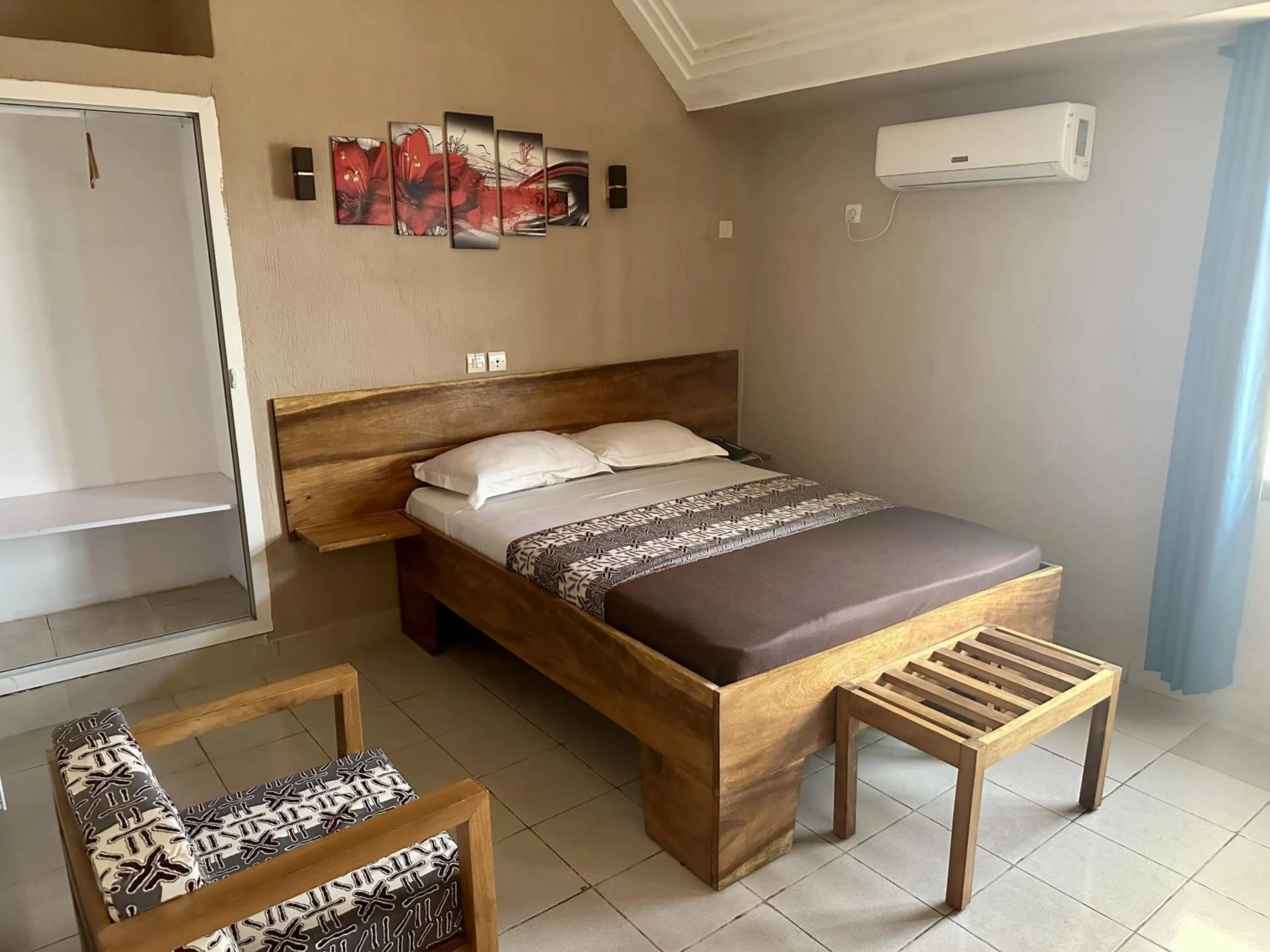 Bedroom, Bed in Hotel le Pelican