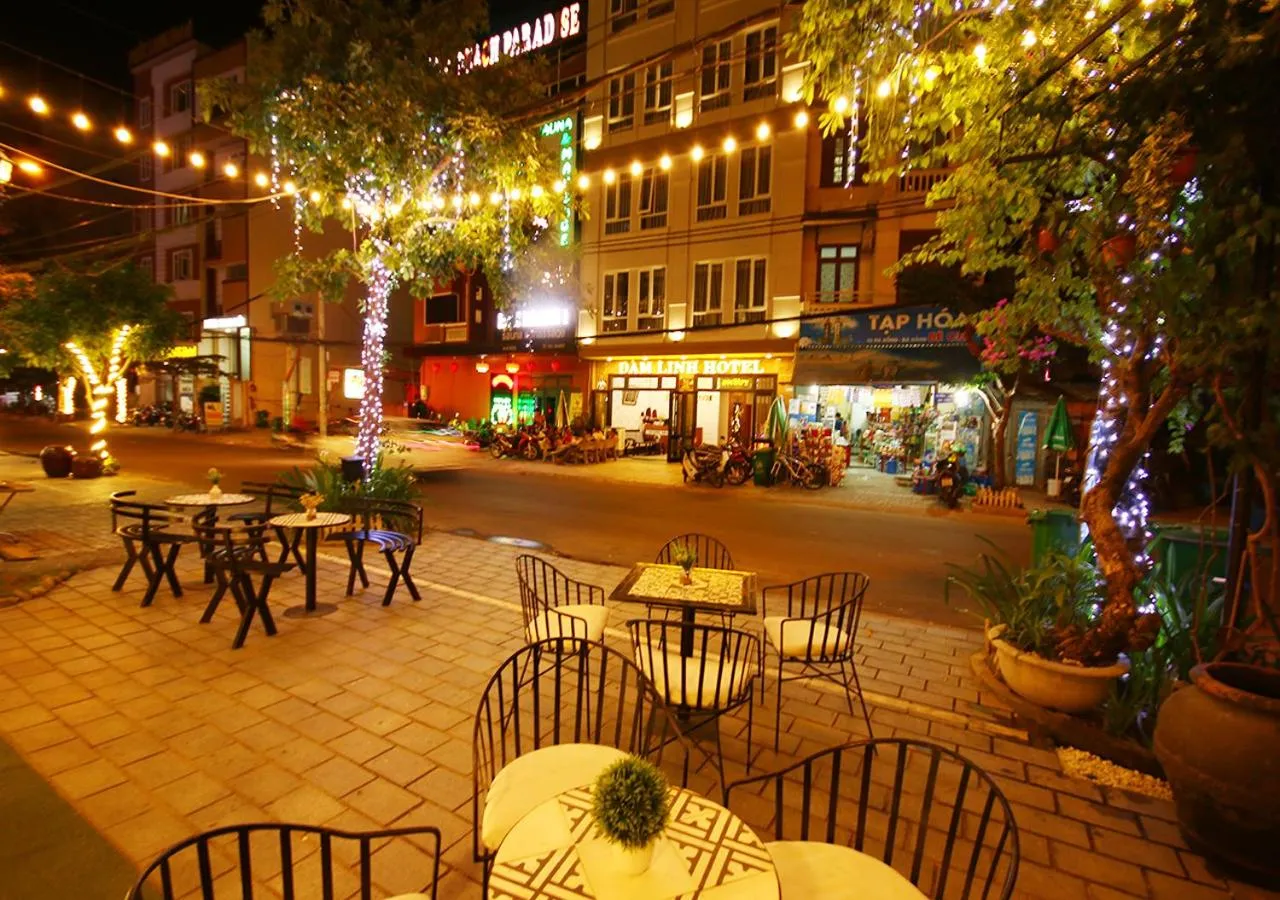 Lounge or bar in Le House Boutique Hotel - 100m to the beach