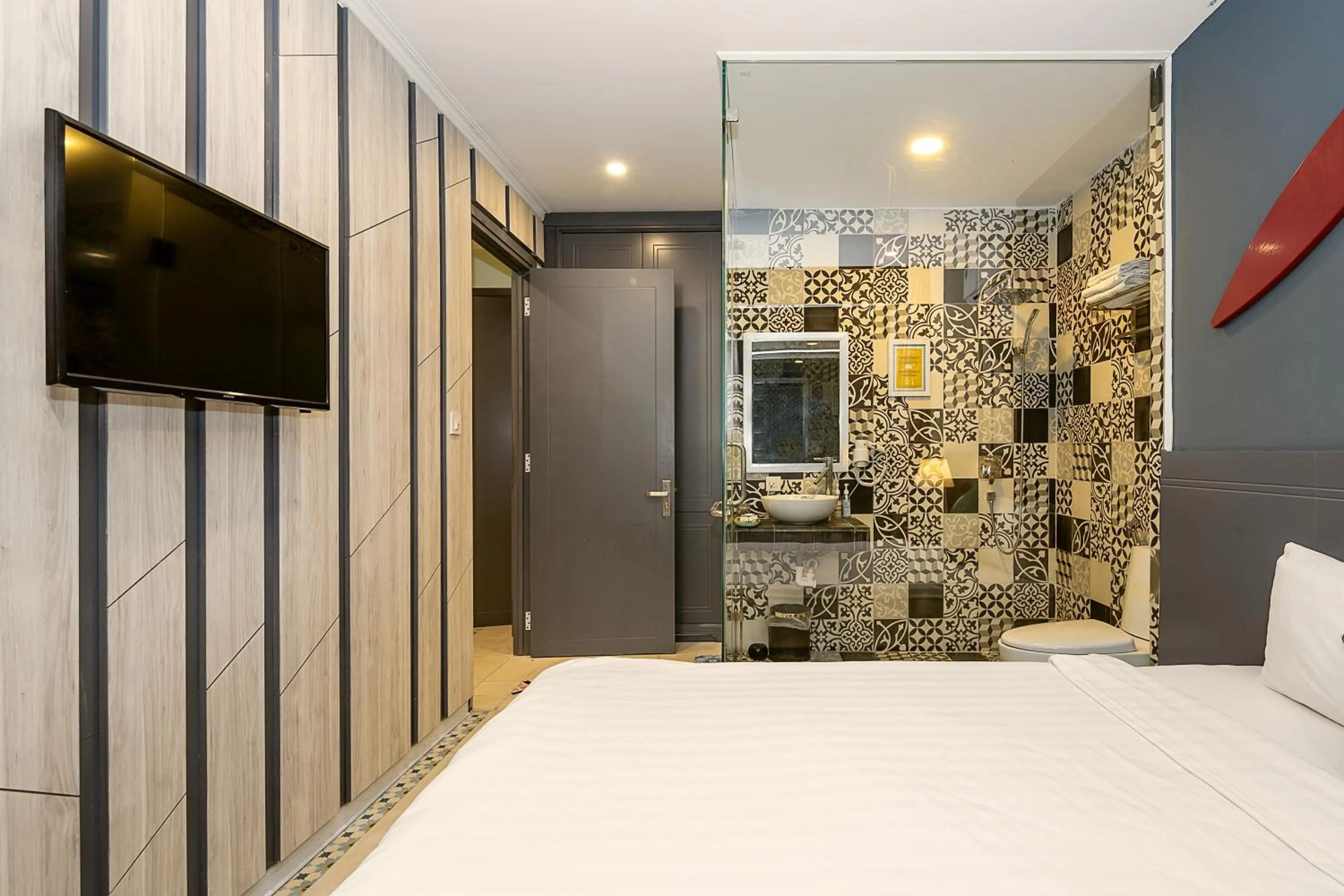 Bedroom, Bed in Le House Boutique Hotel - 100m to the beach