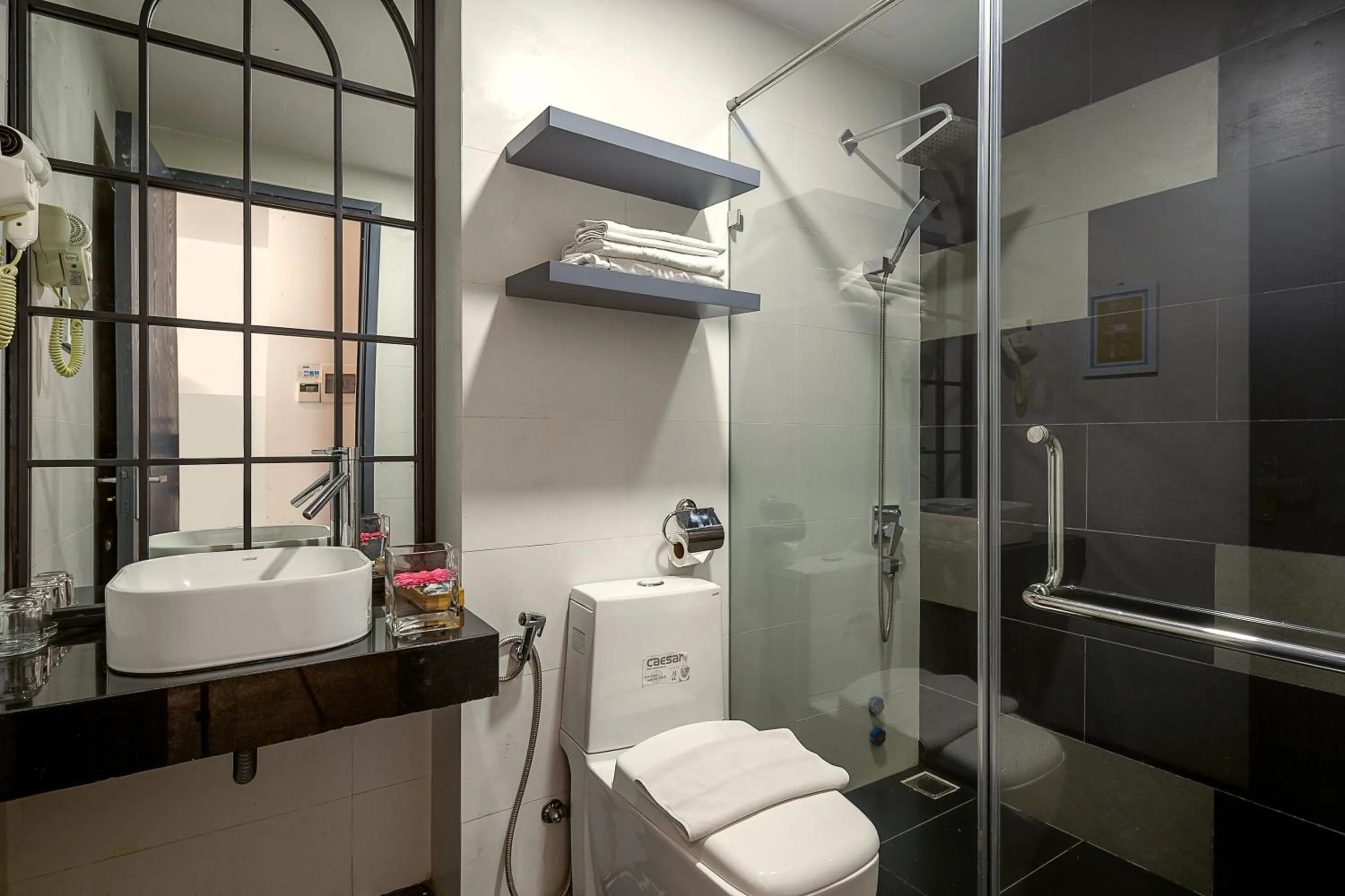 Bathroom in Le House Boutique Hotel - 100m to the beach