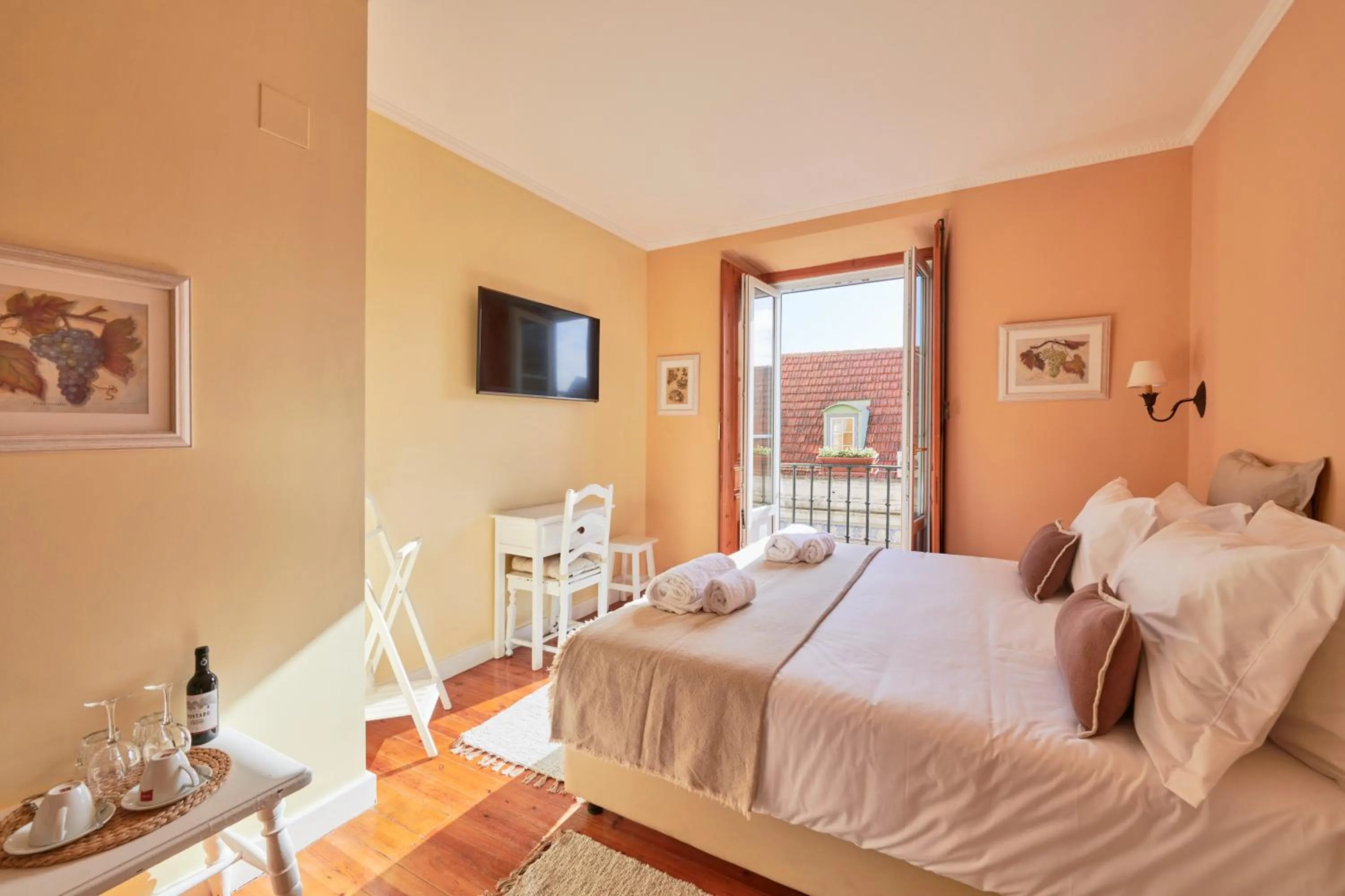 Bathroom, Bed in Casa do Mercado Lisboa