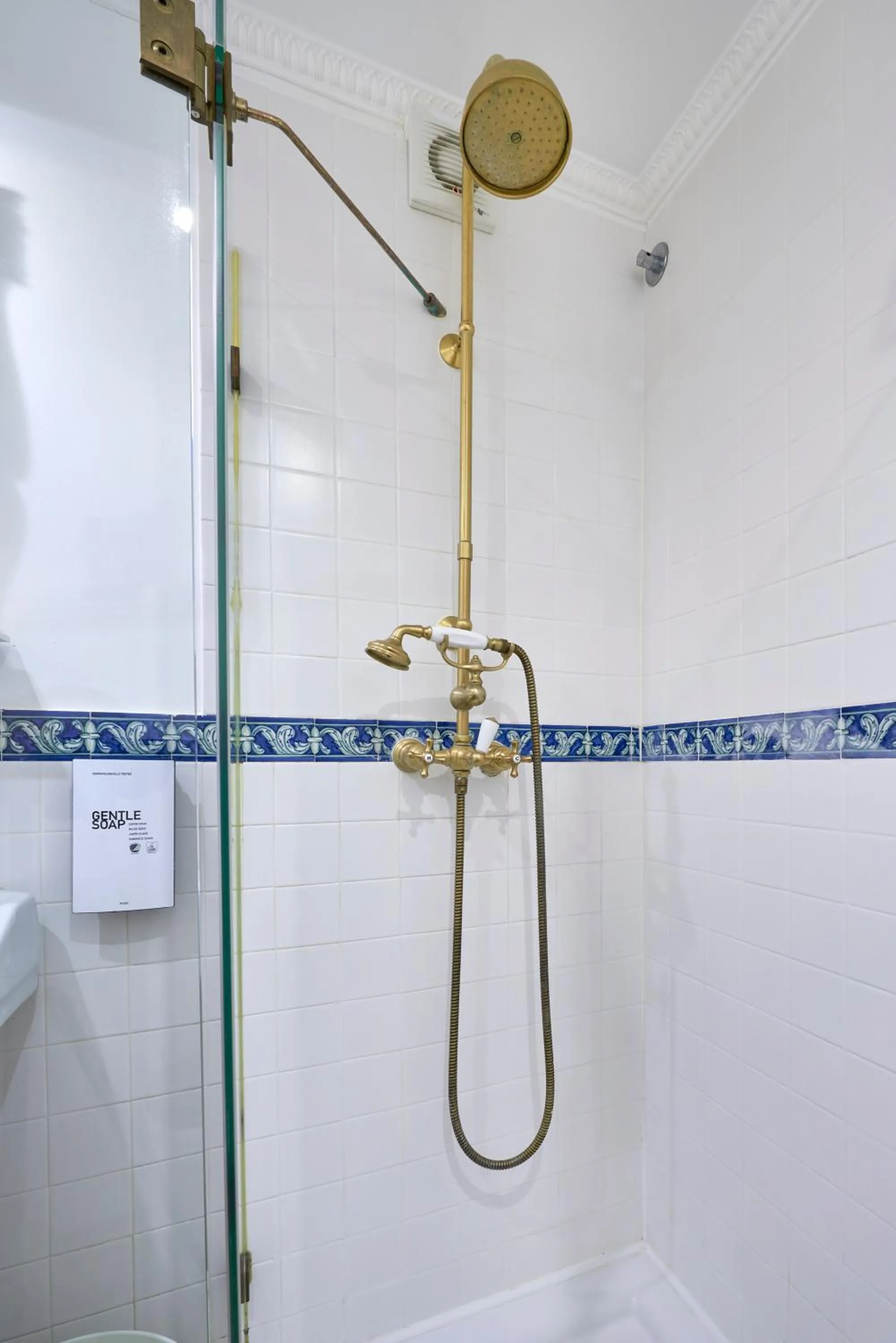 Bathroom in Casa do Mercado Lisboa