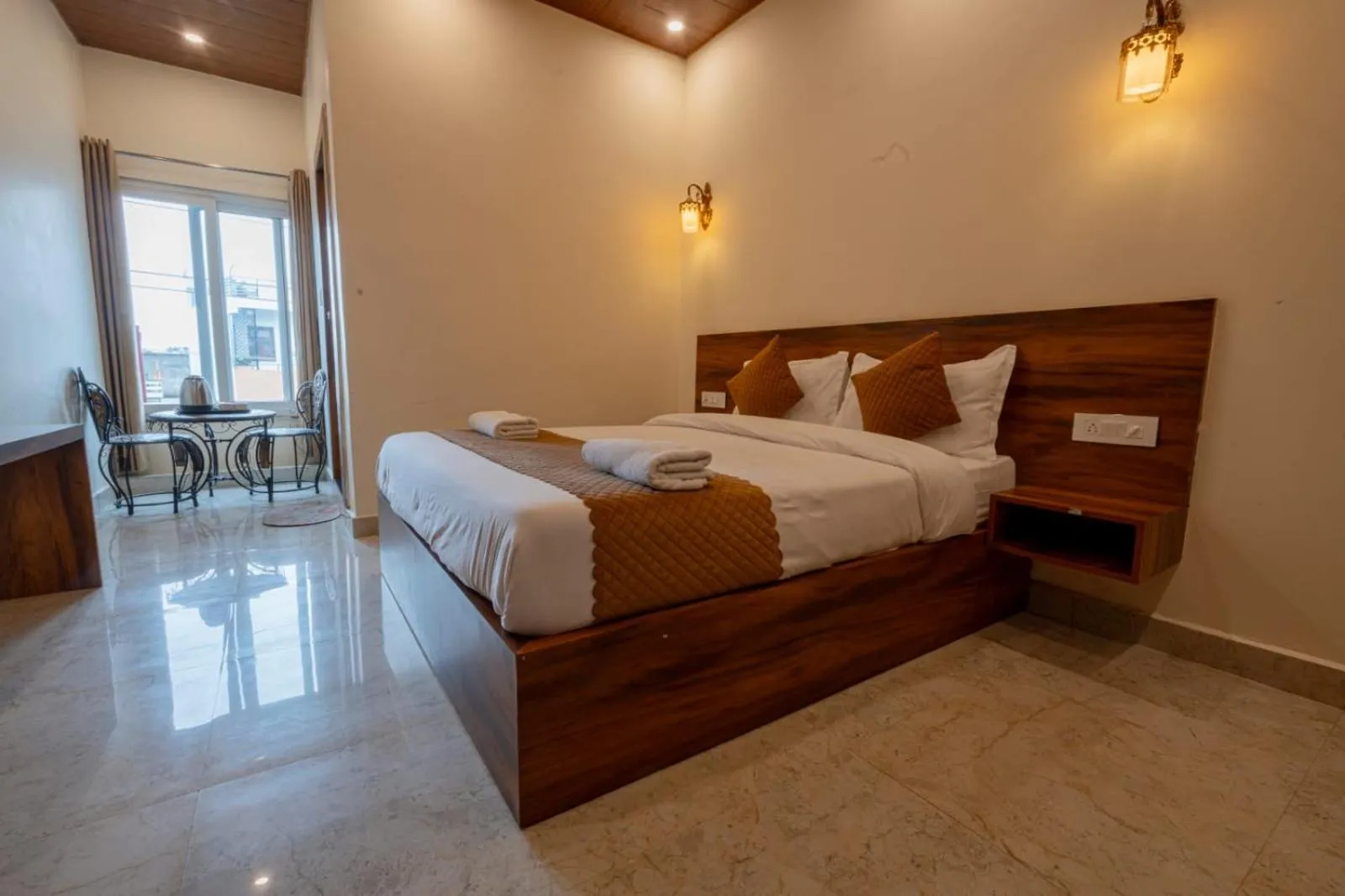 Bed in Hotel Relax Inn Ganga Rishikesh