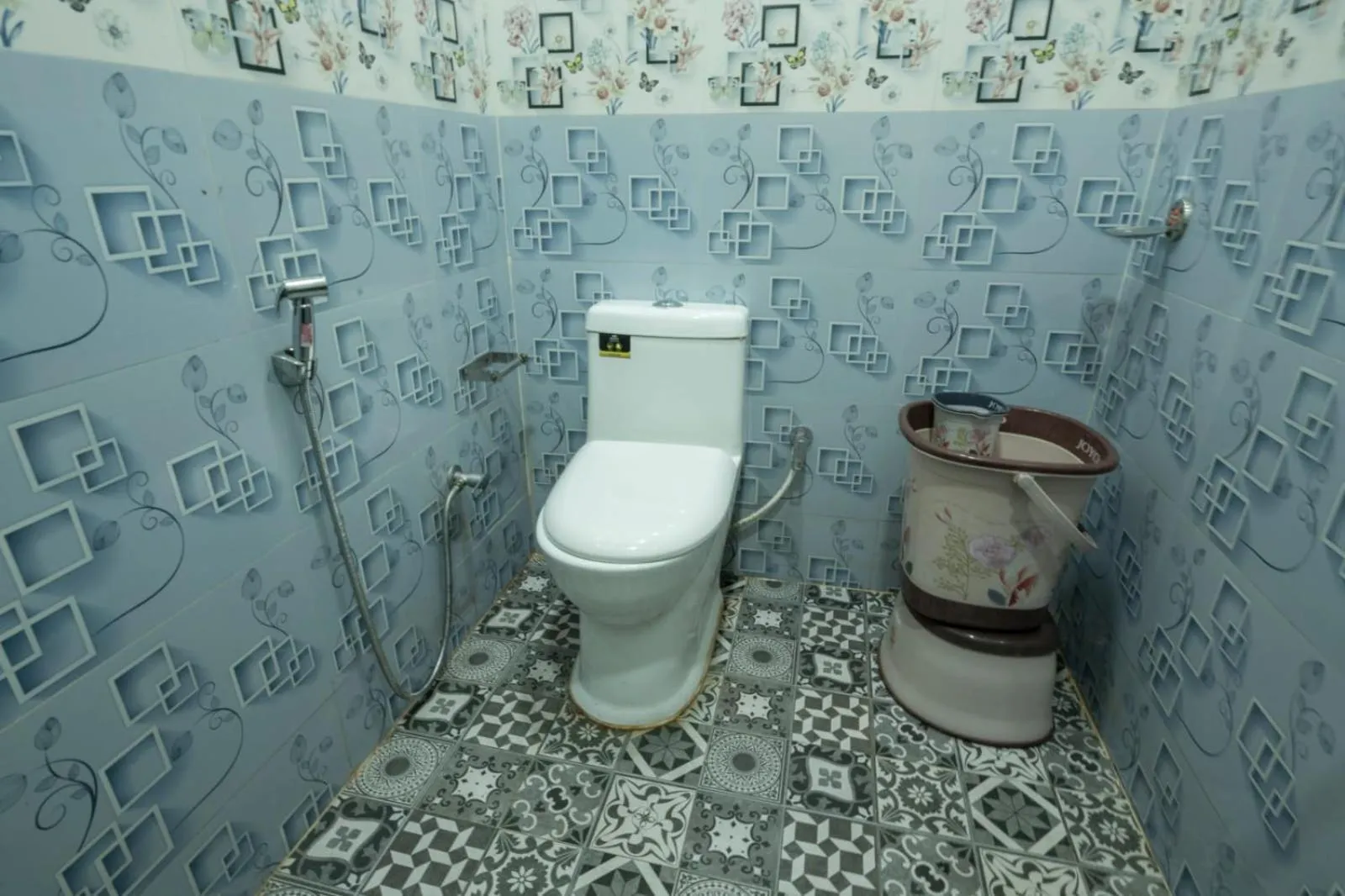 Toilet in Hotel Relax Inn Ganga Rishikesh