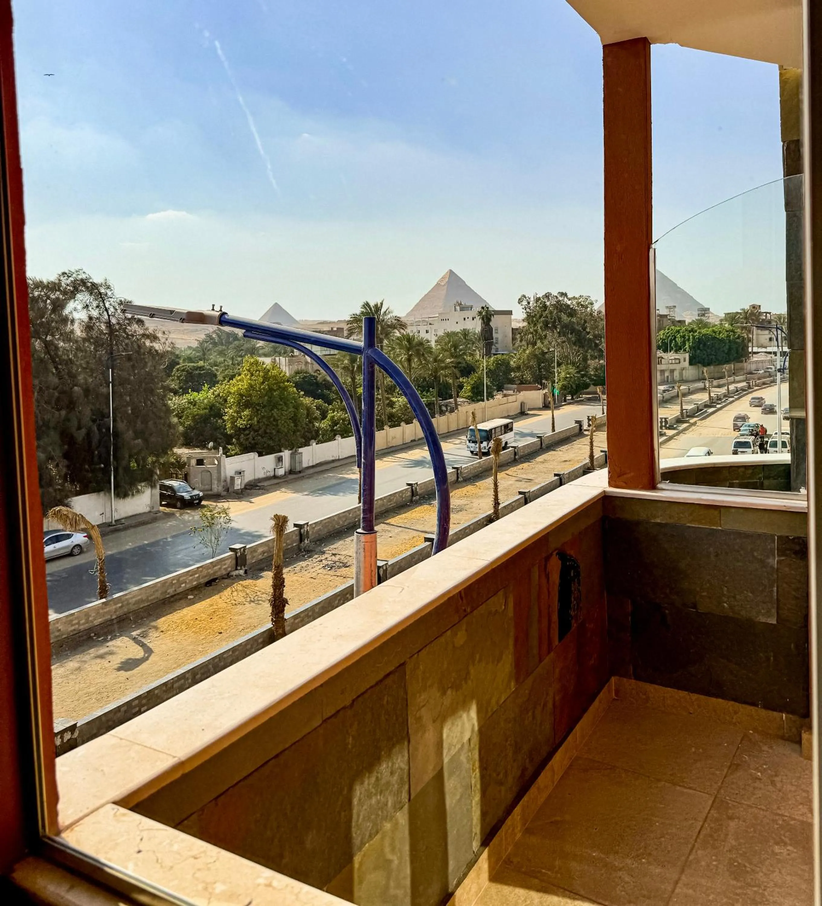 Day in Almas Pyramids Hotel