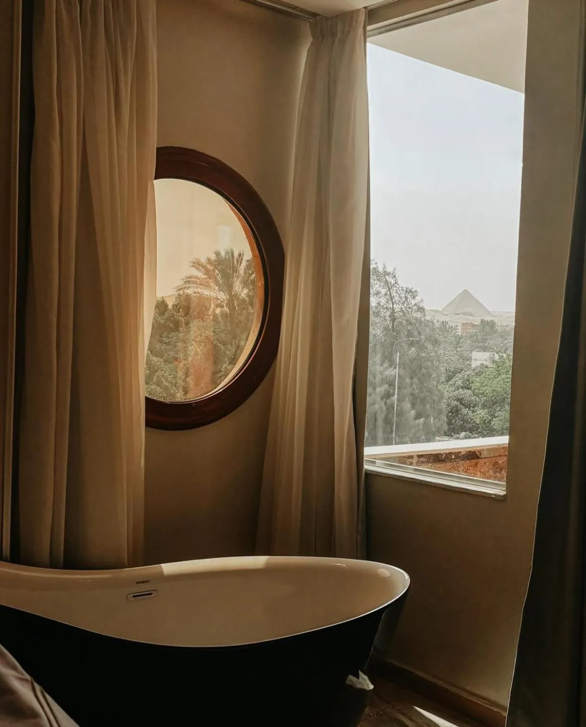 Hot Tub in Almas Pyramids Hotel