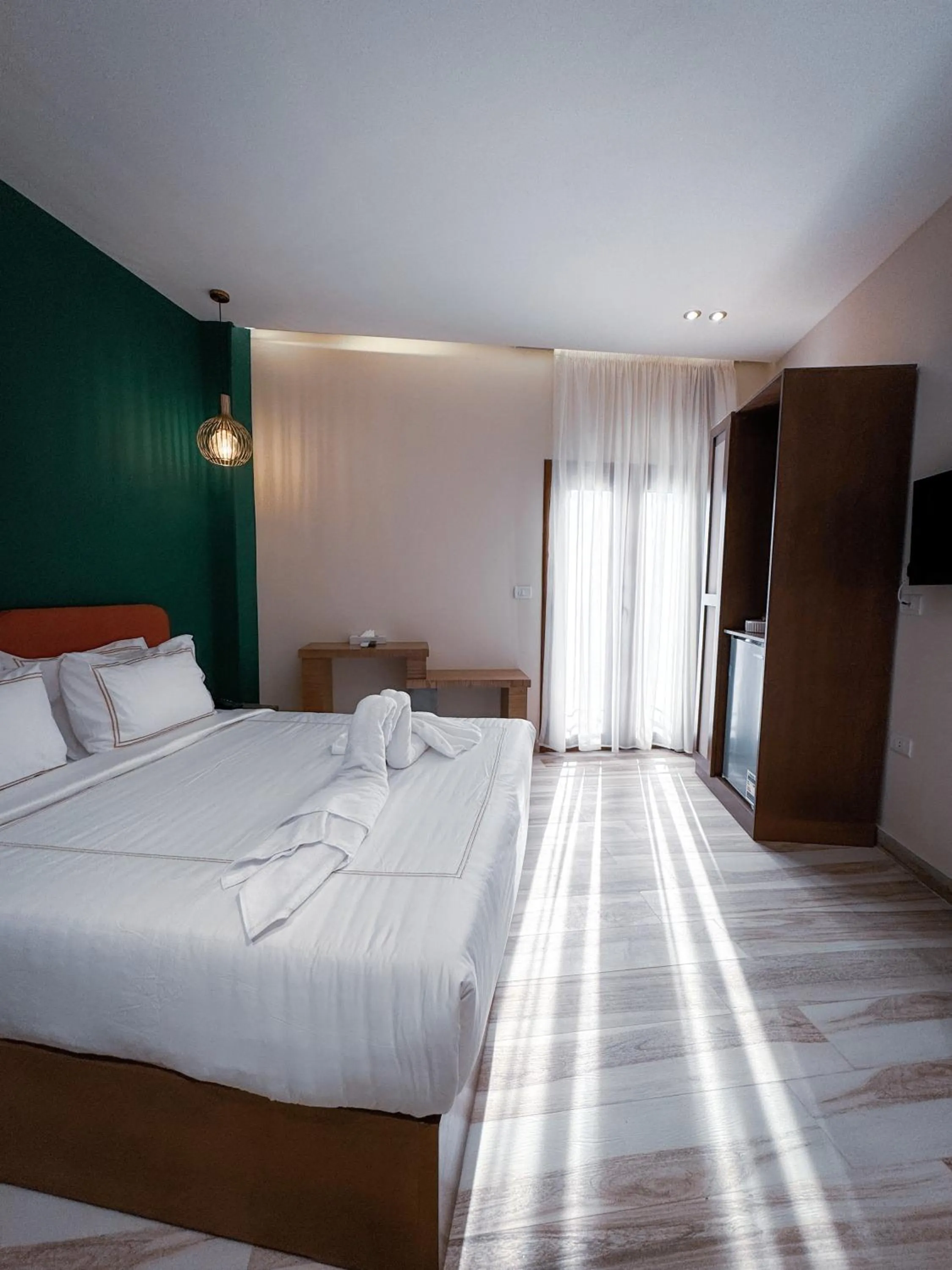 Photo of the whole room, Bed in Almas Pyramids Hotel