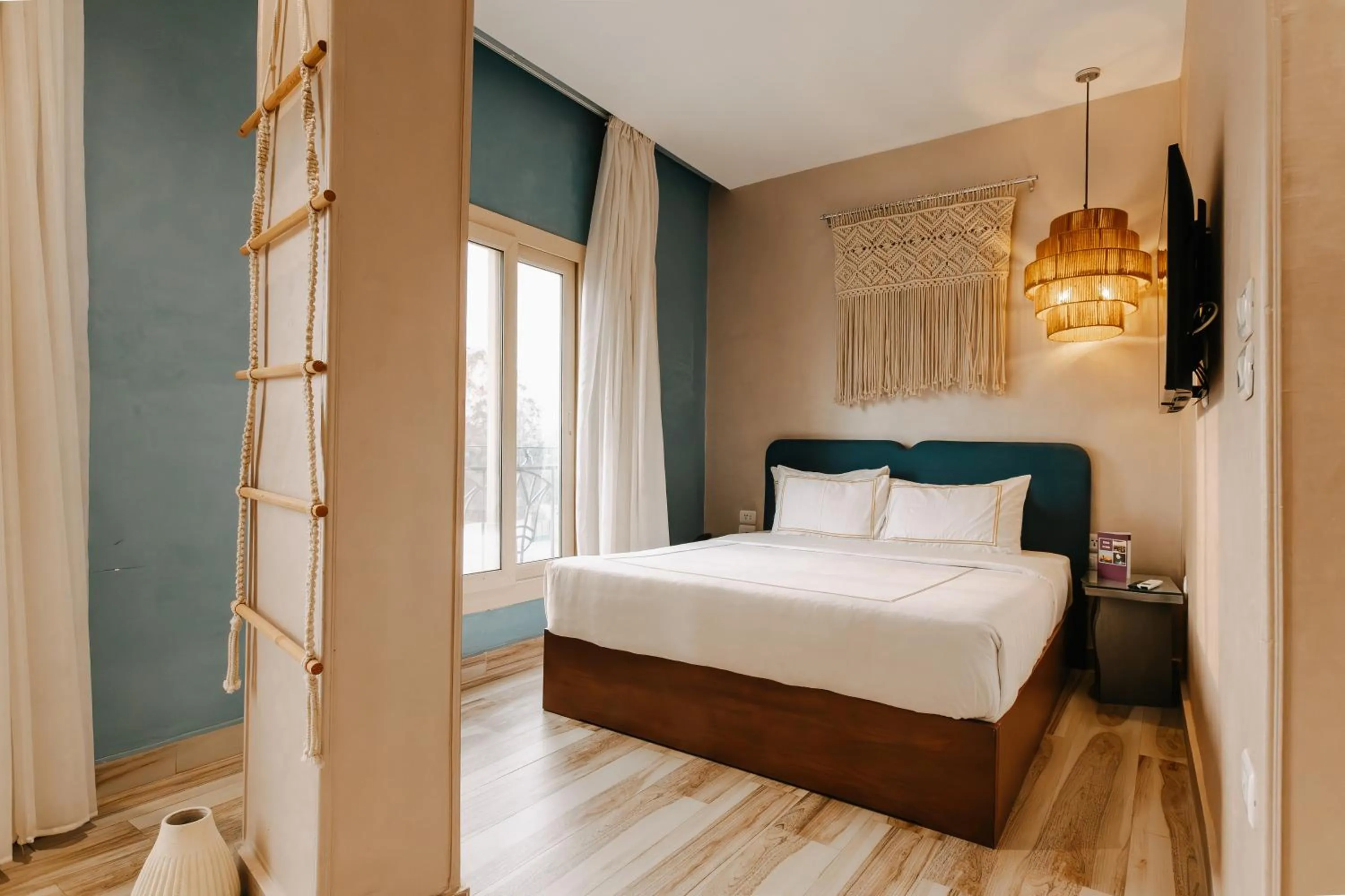 Bed in Almas Pyramids Hotel