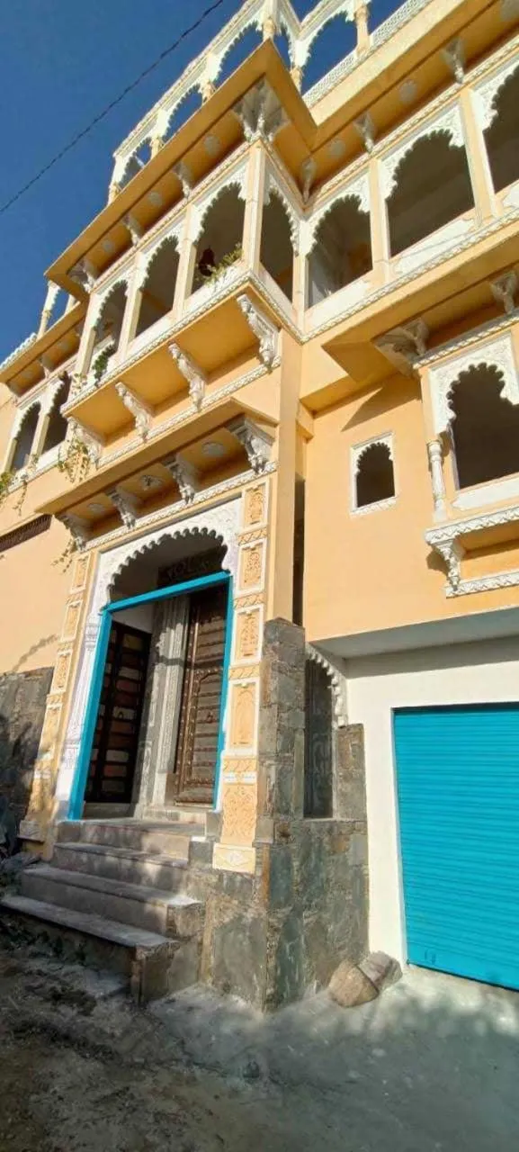 View lake village boutique