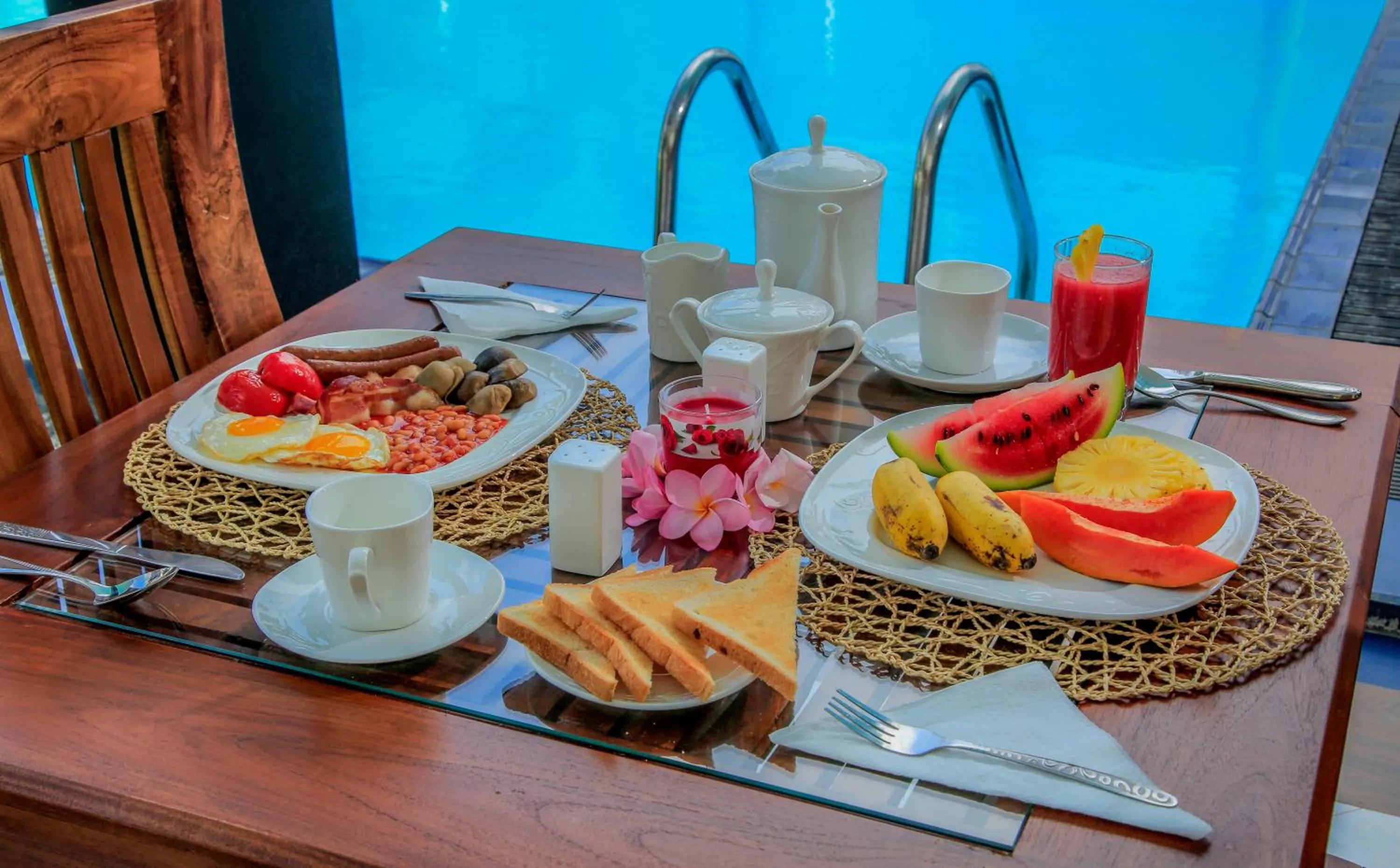 Restaurant/places to eat in Christima Residence