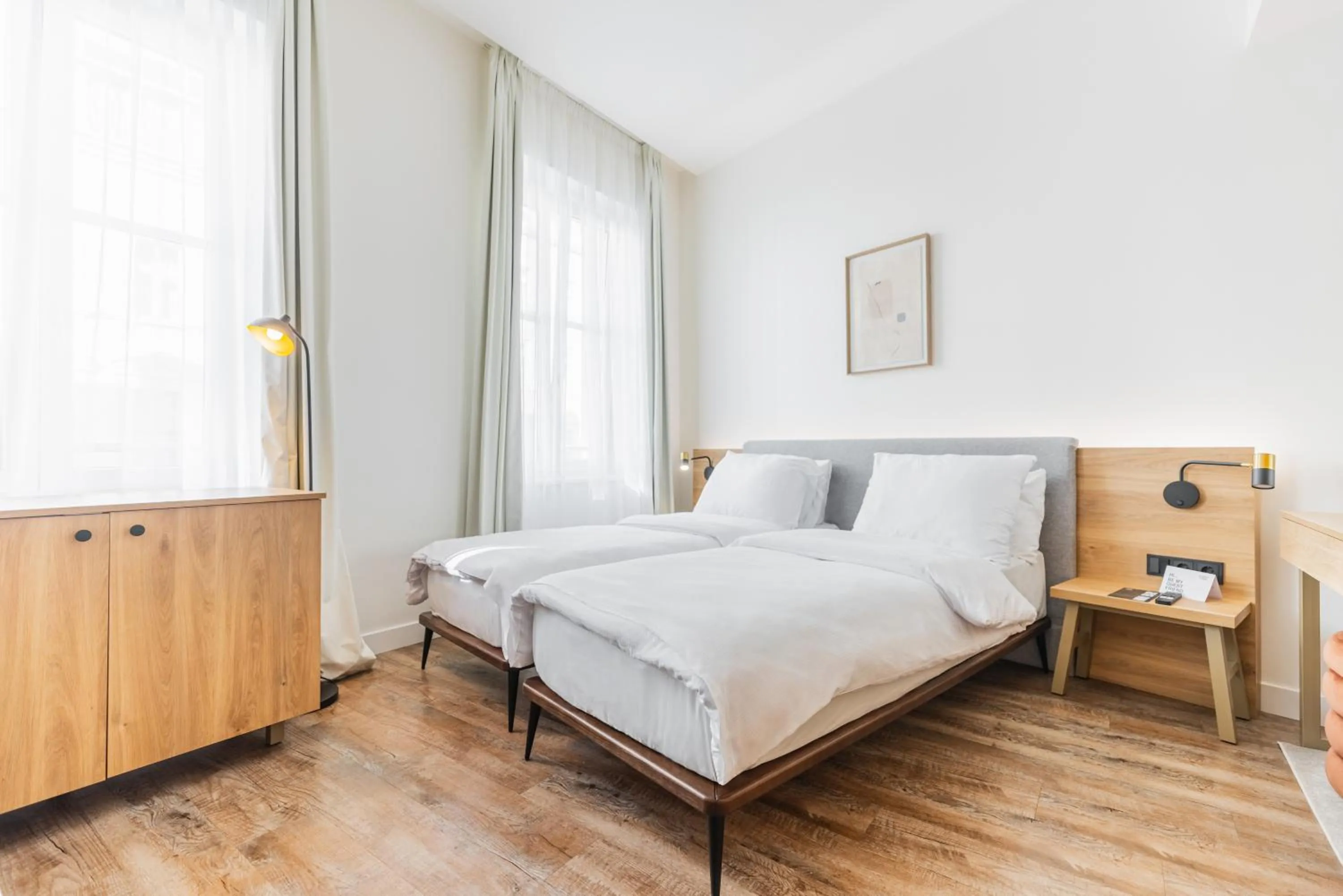 Bed in FortyPlusOne Hotel Vienna