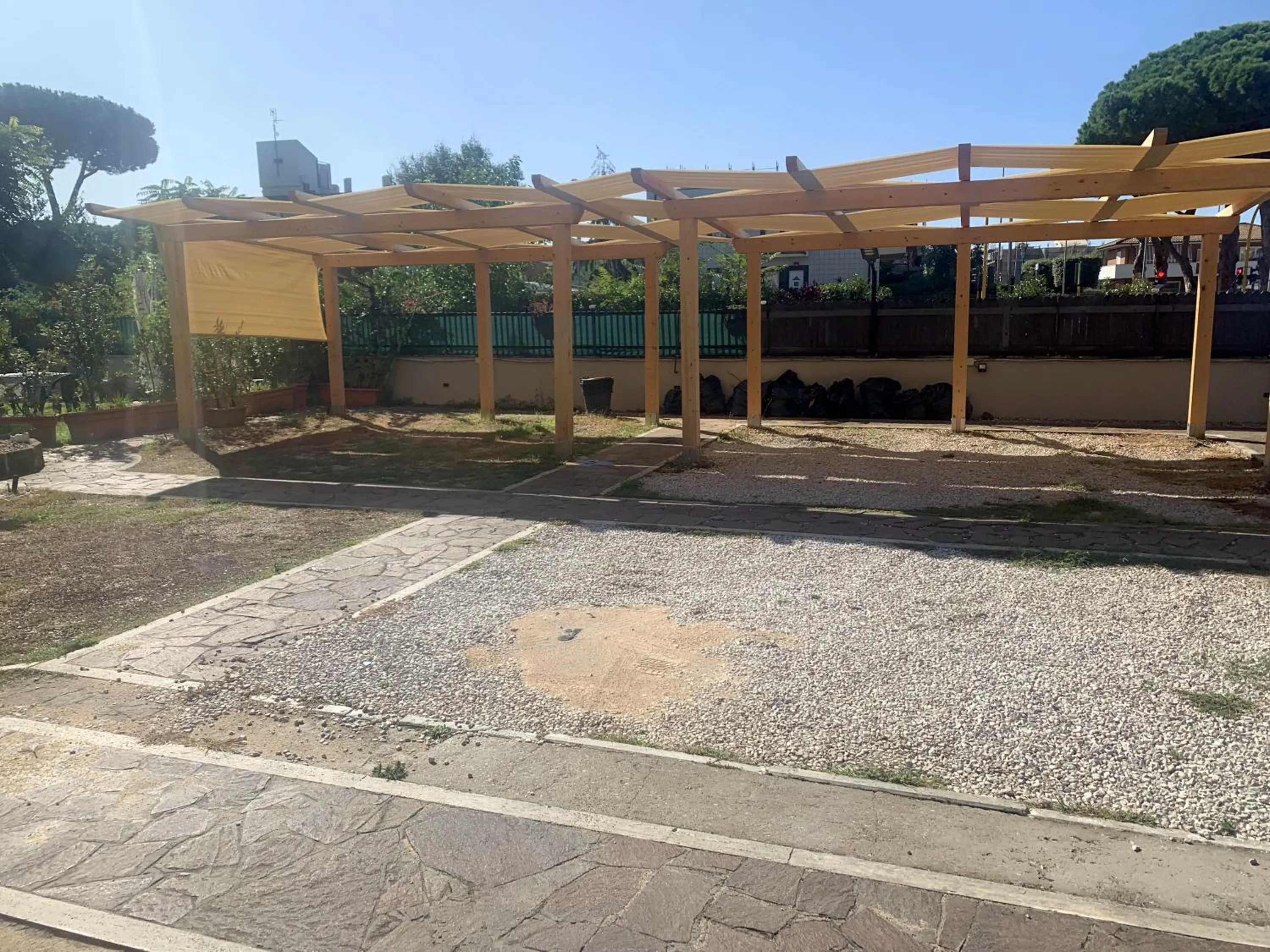 Parking in Il Giardino Di Adriana