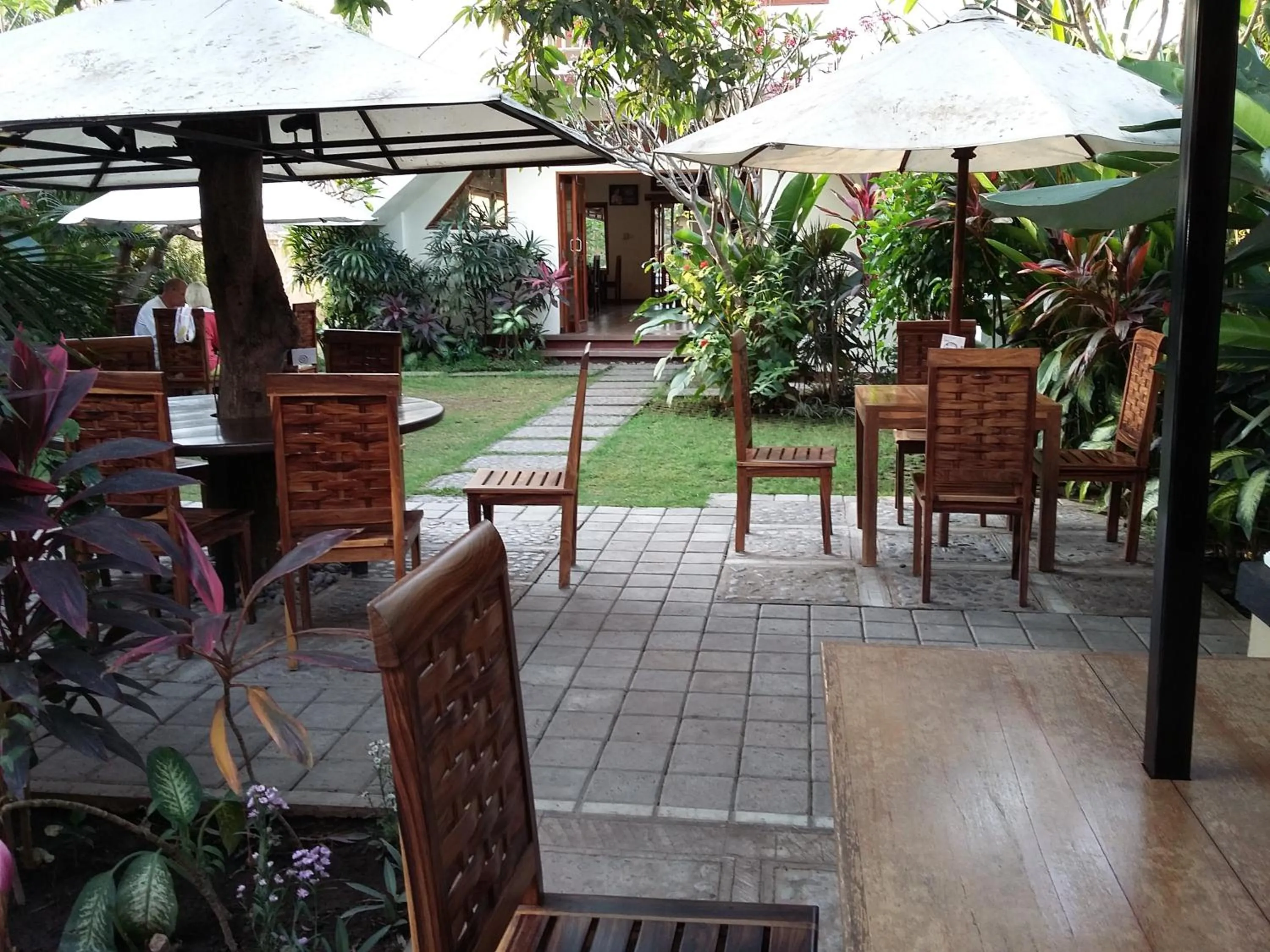 Garden view in Puri Batu Inn