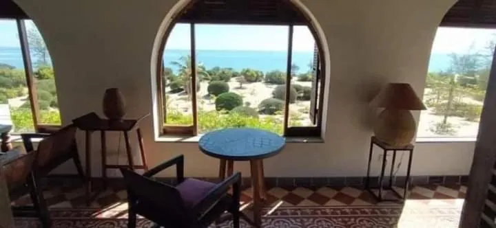 Restaurant/places to eat in Villa Louise Hue Beach Boutique Hotel