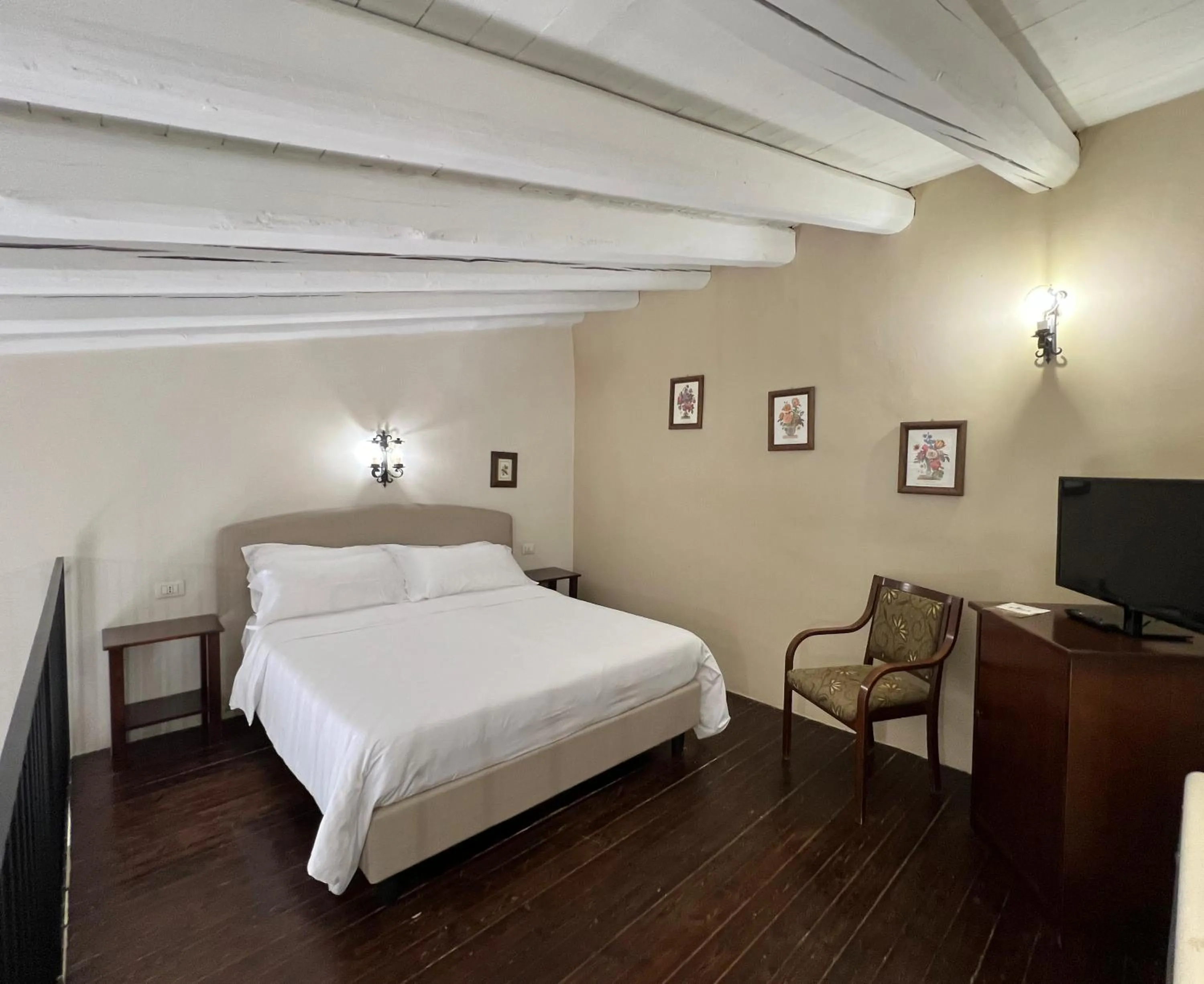 Bedroom, Bed in Case Di Latomie