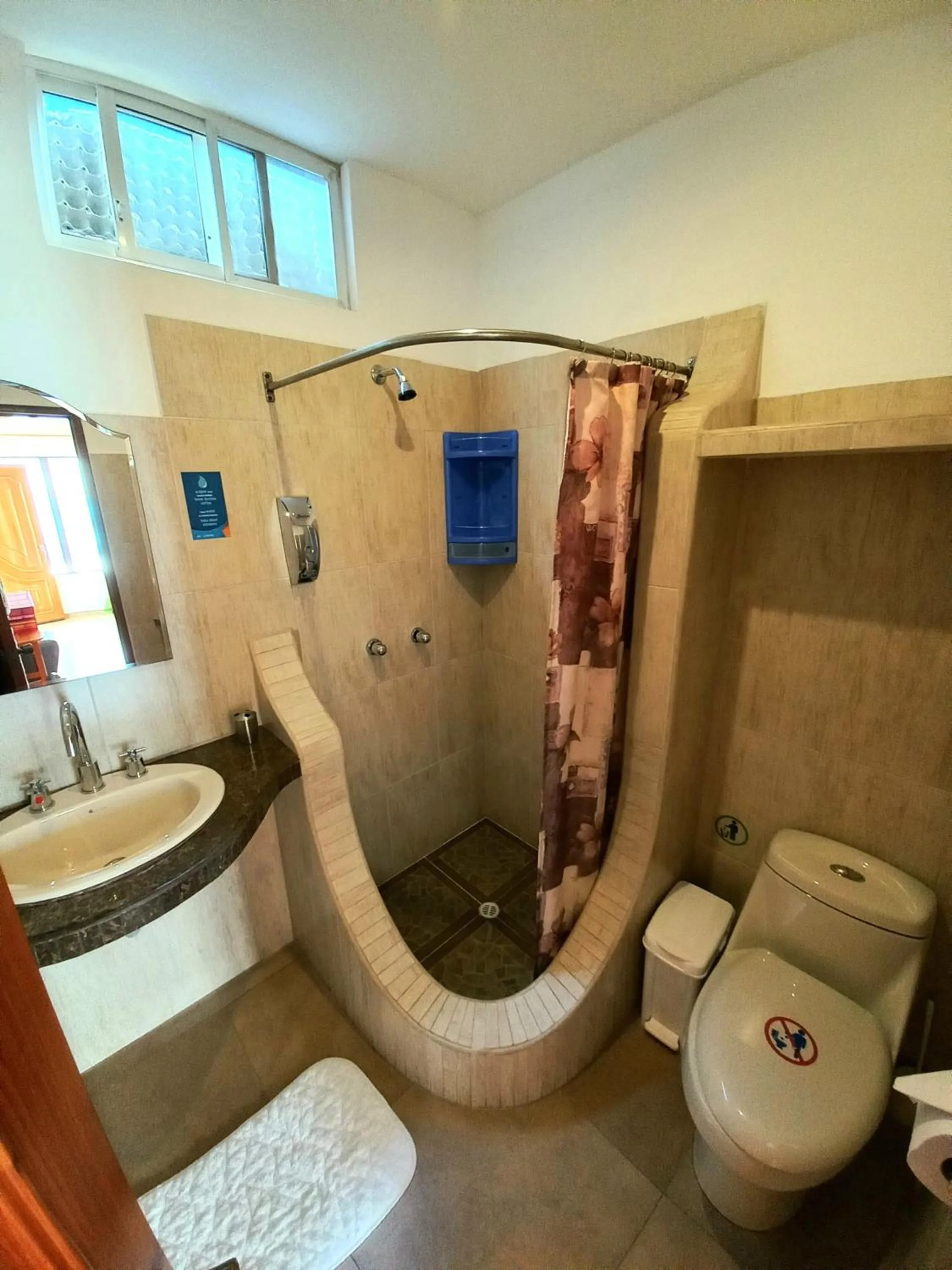 Bathroom in Galápagos Eco Friendly