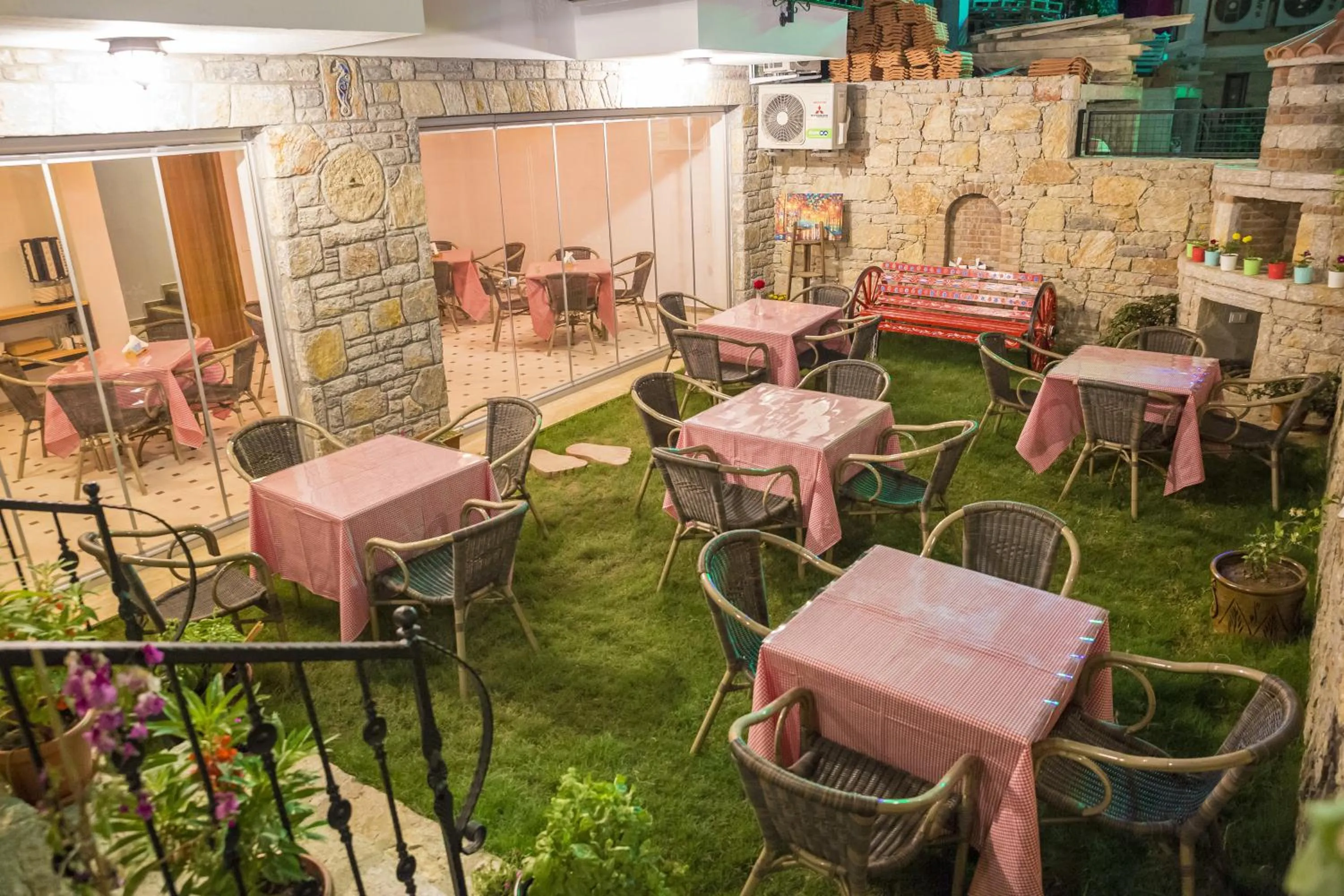 Summer, Restaurant/Places to Eat in Emre Hotel 10Oda