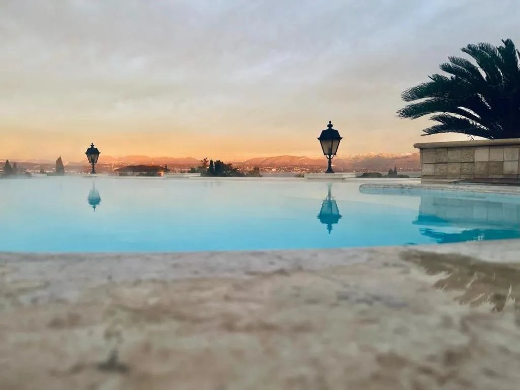 Swimming pool in Palace Hotel Desenzano