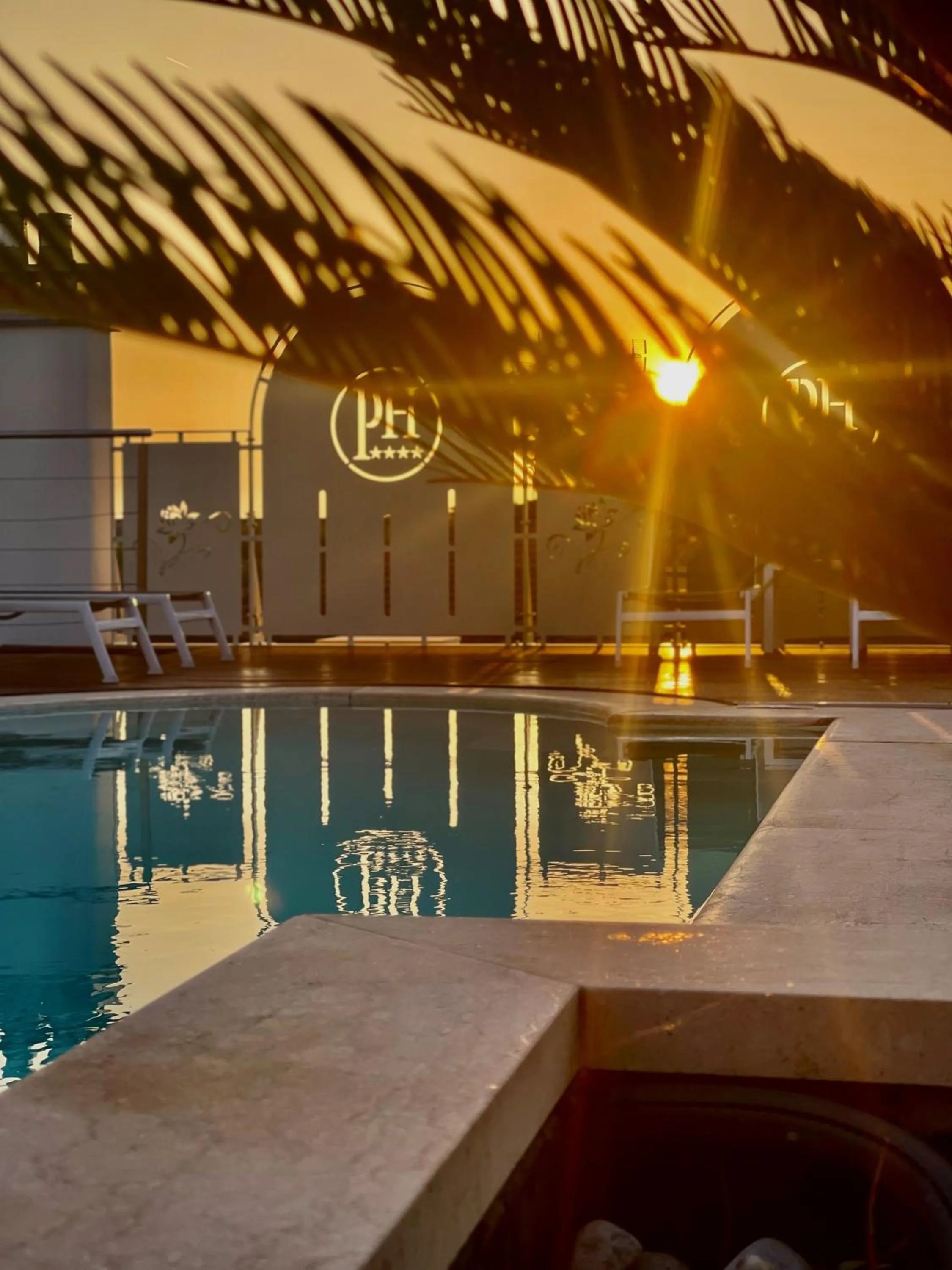 Swimming pool in Palace Hotel Desenzano