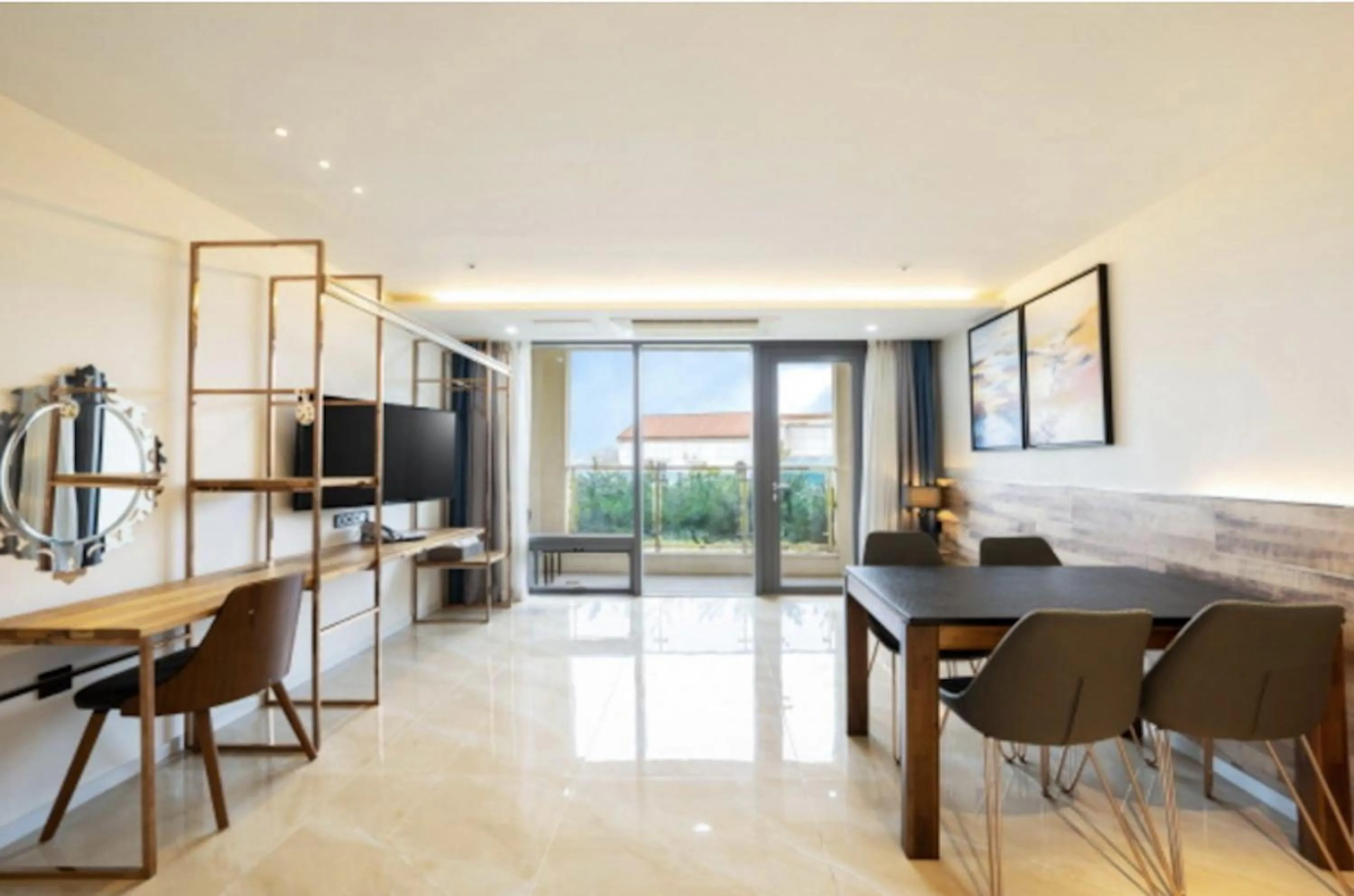 Blanc Hotel & Resort