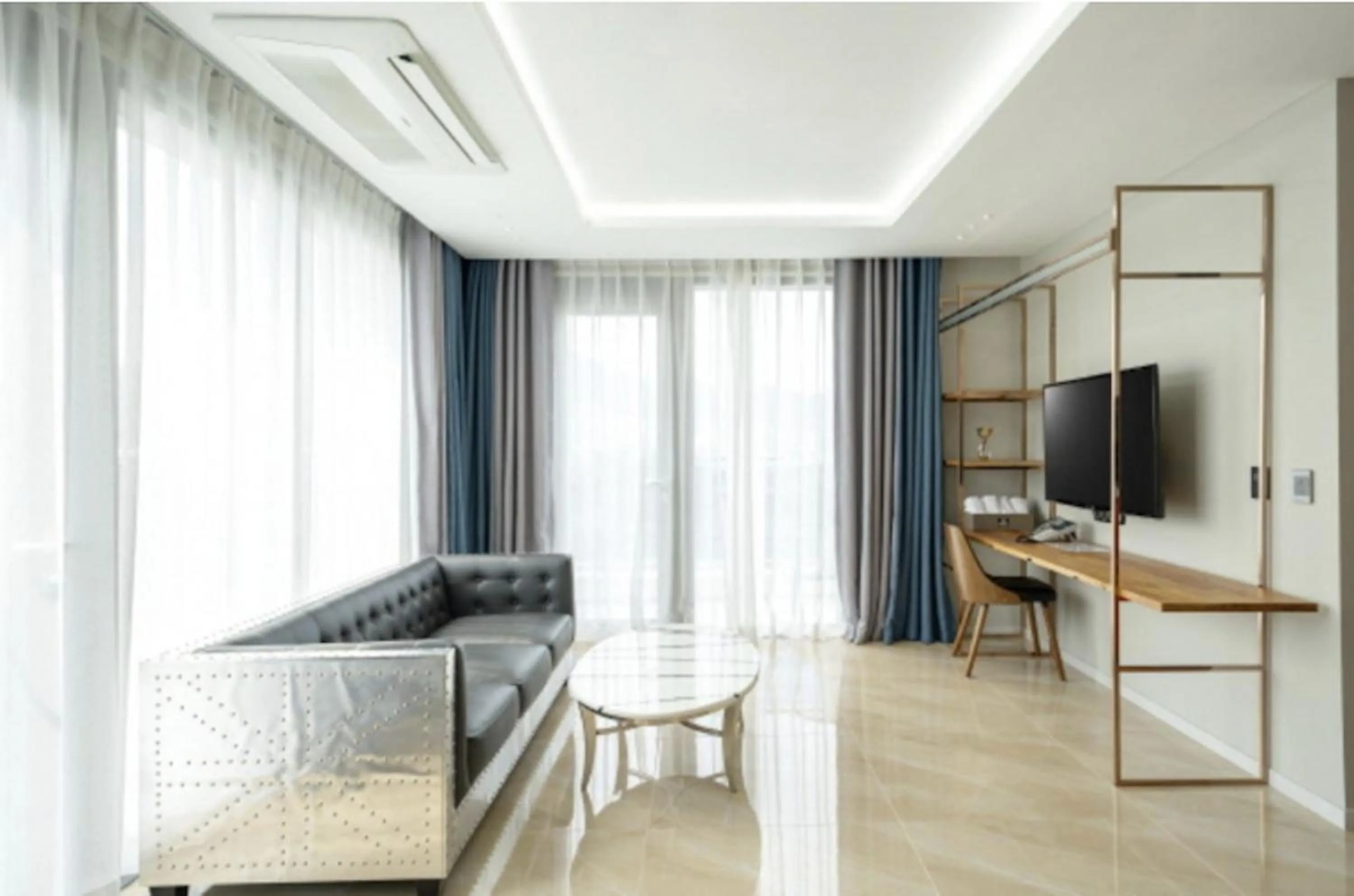 Blanc Hotel & Resort