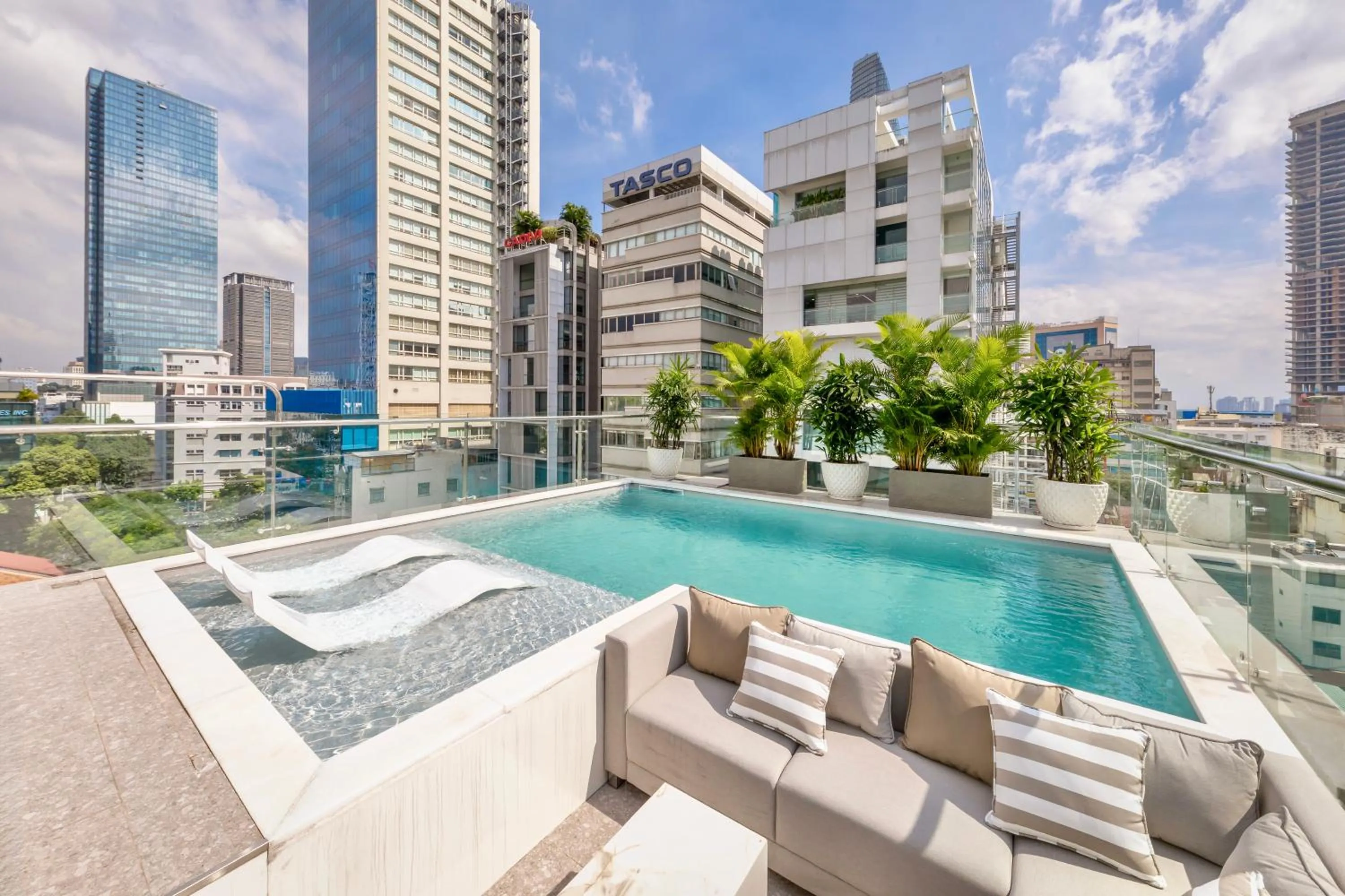 Swimming pool in IconSphere Hotel