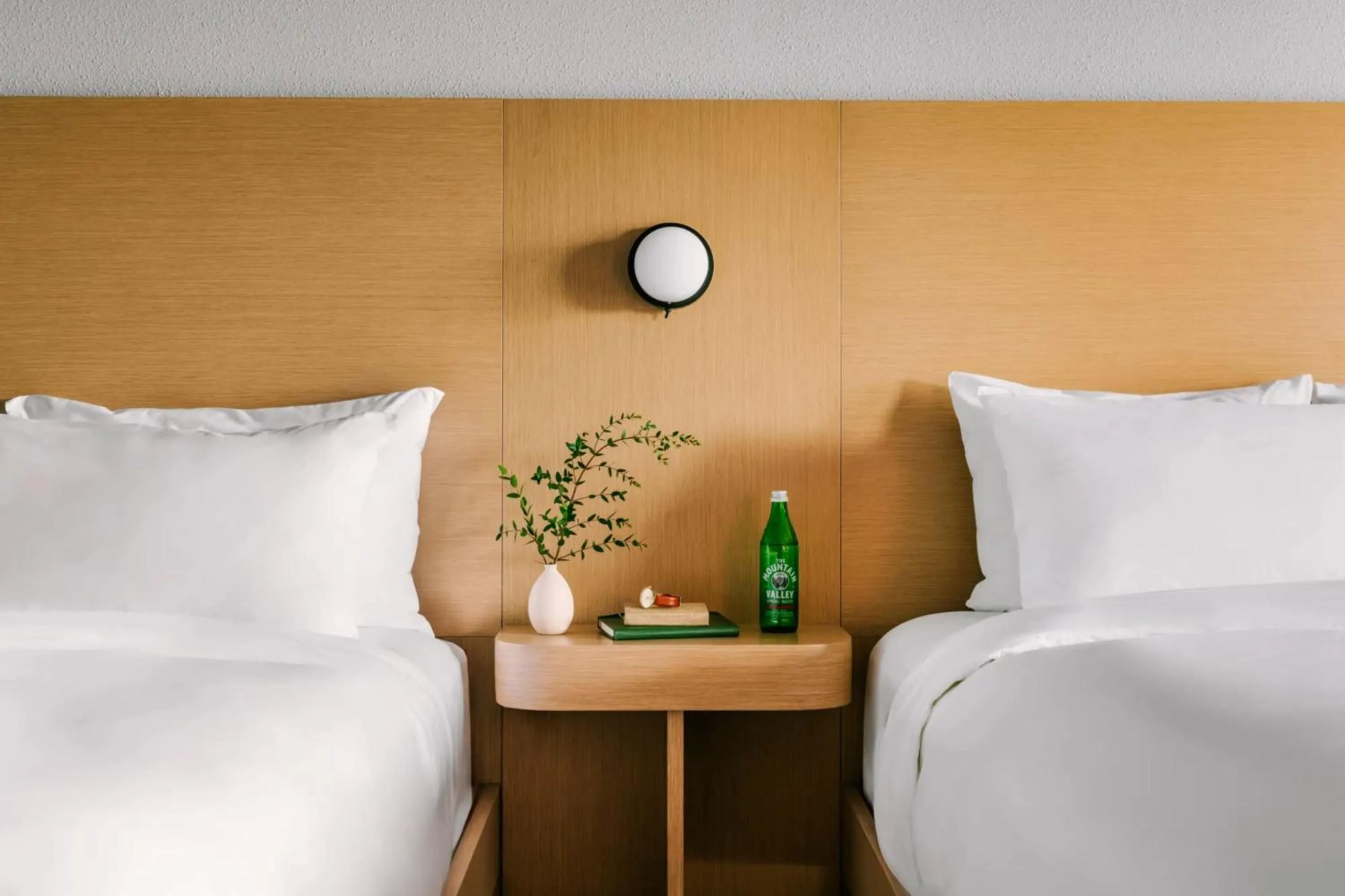 Photo of the whole room, Bed in voco Kissimmee Orlando by IHG