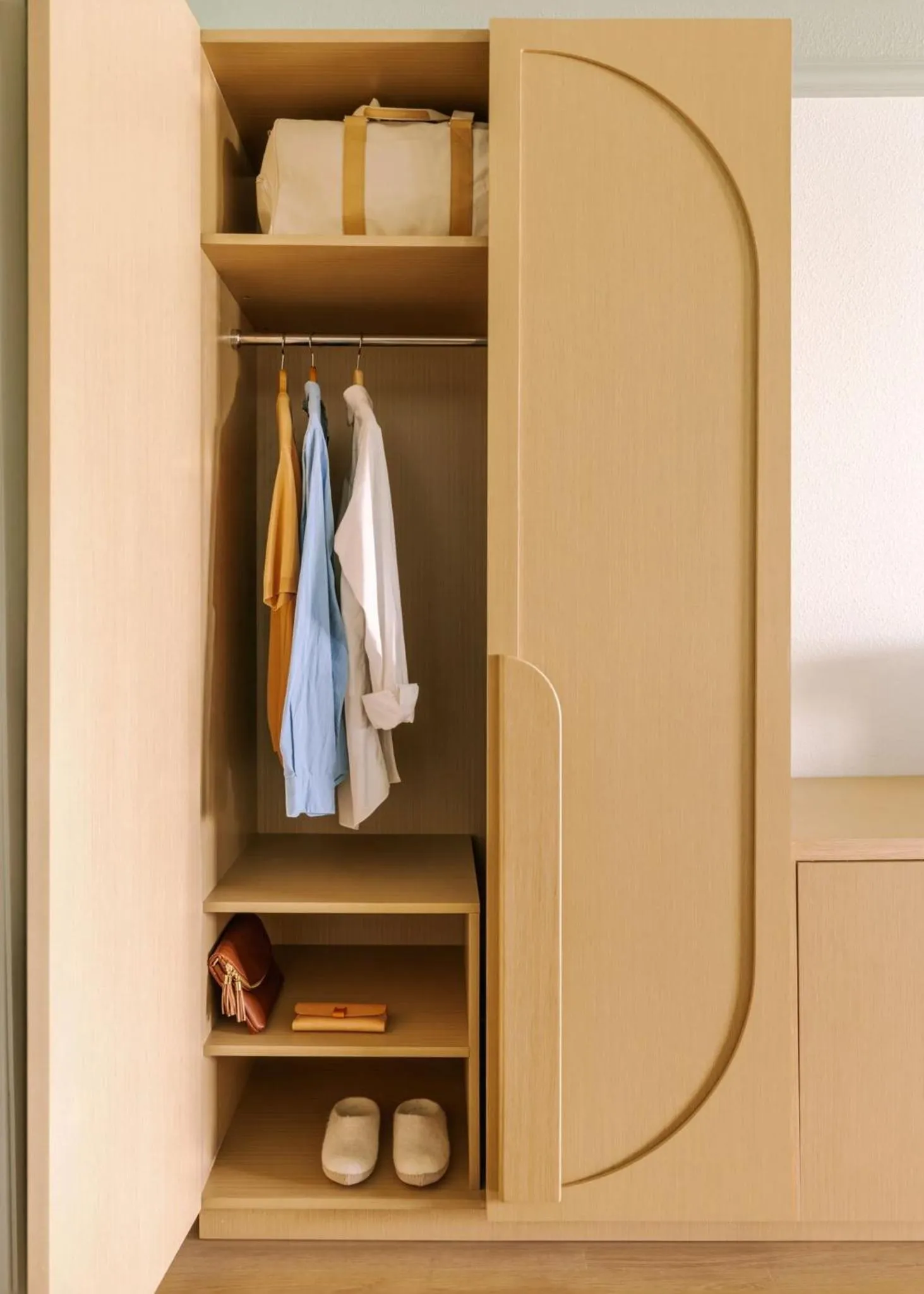 Photo of the whole room in voco Kissimmee Orlando by IHG