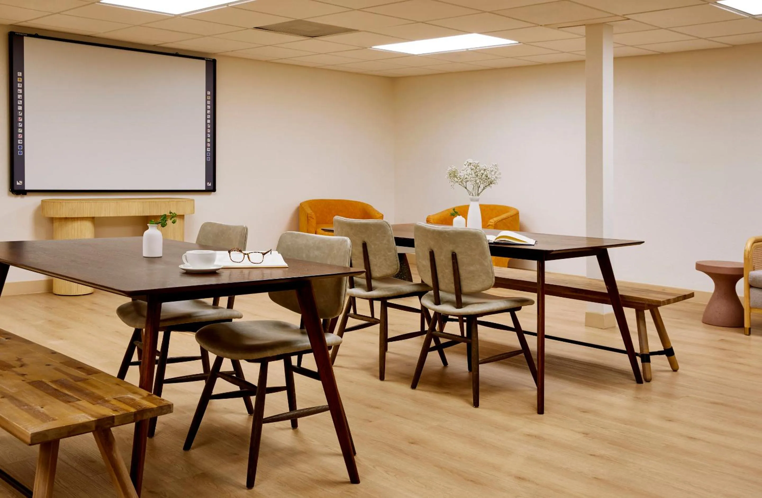 Meeting/conference room in voco Kissimmee Orlando by IHG