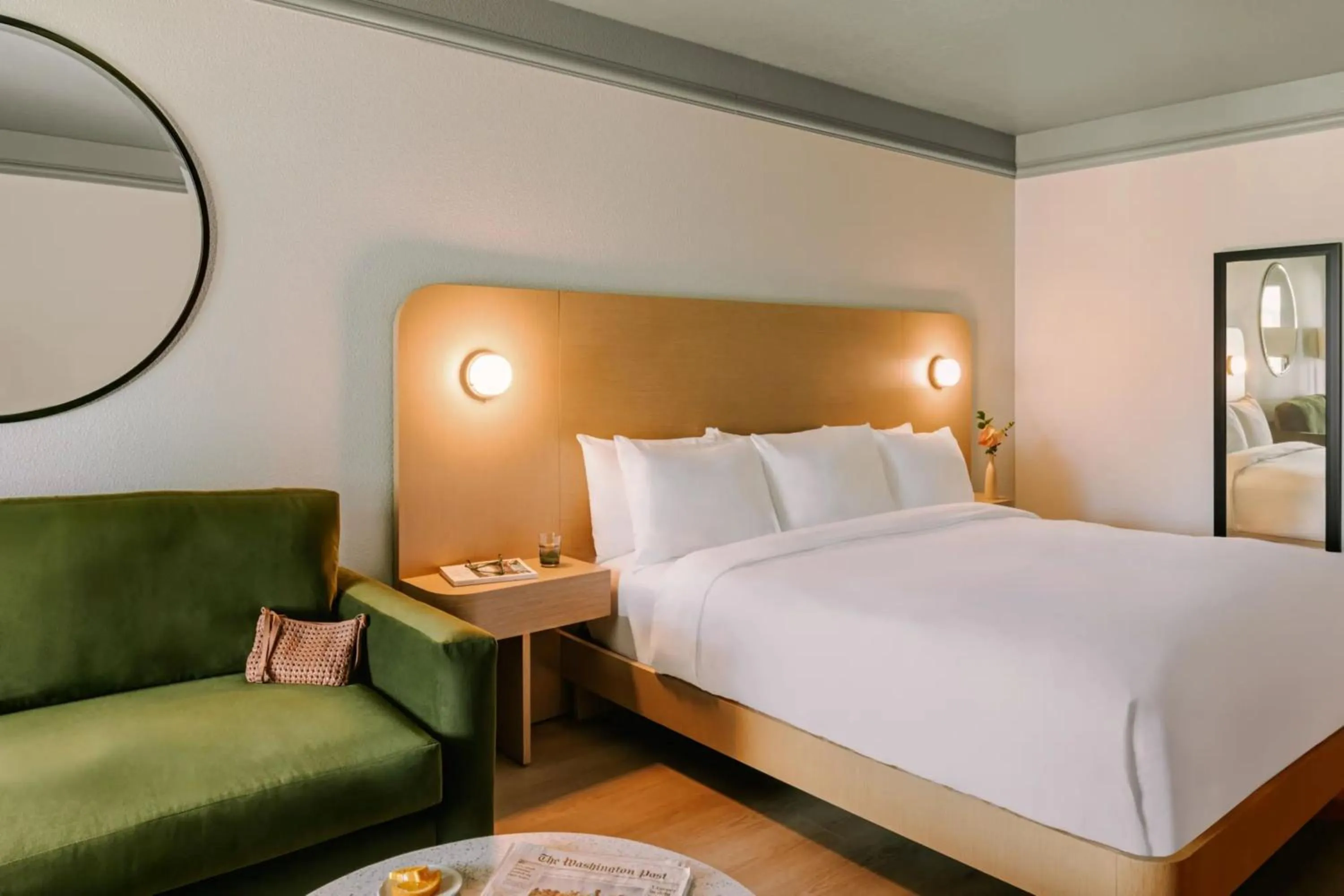 Photo of the whole room, Bed in voco Kissimmee Orlando by IHG