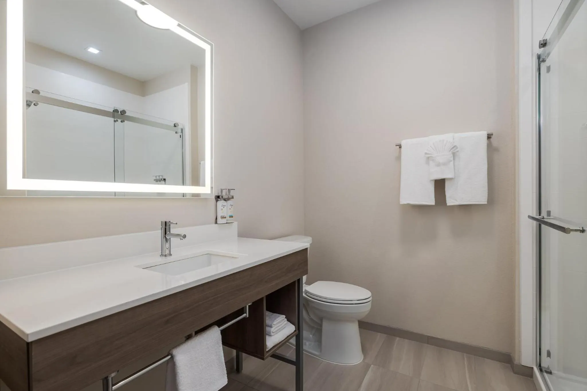 Photo of the whole room in Holiday Inn Express & Suites Nacogdoches Southwest by IHG