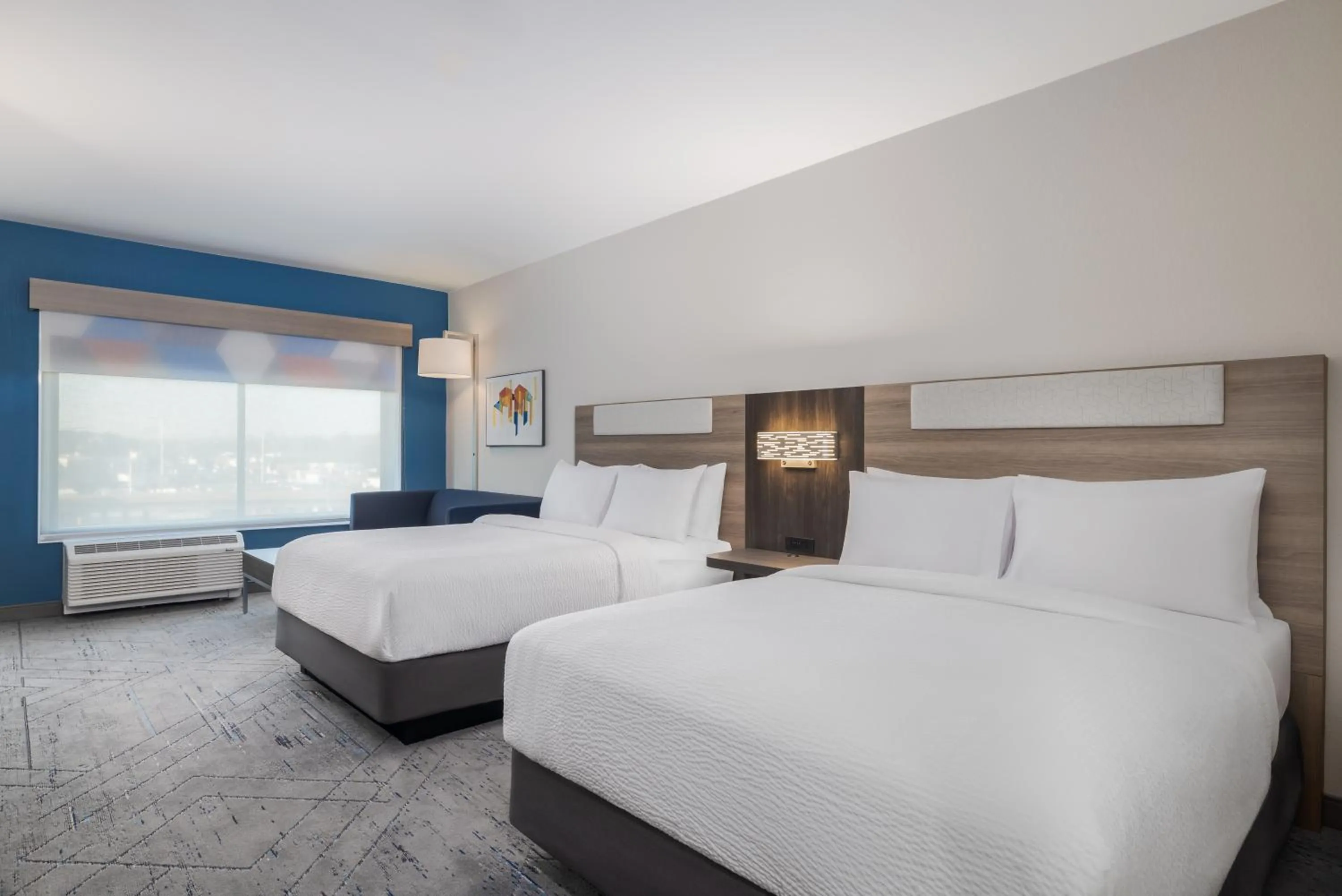 Bed in Holiday Inn Express & Suites Nacogdoches Southwest by IHG