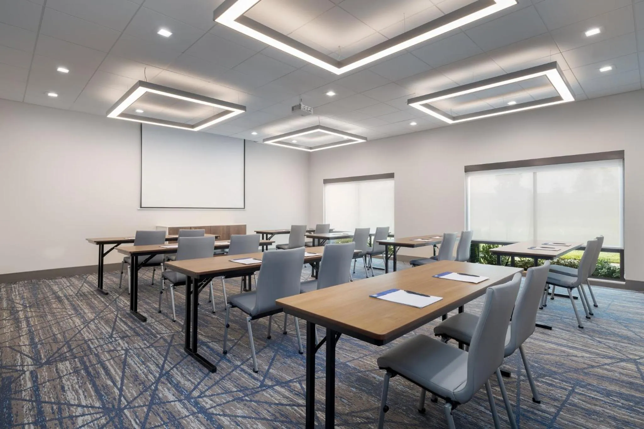 Meeting/conference room in Holiday Inn Express & Suites Nacogdoches Southwest by IHG