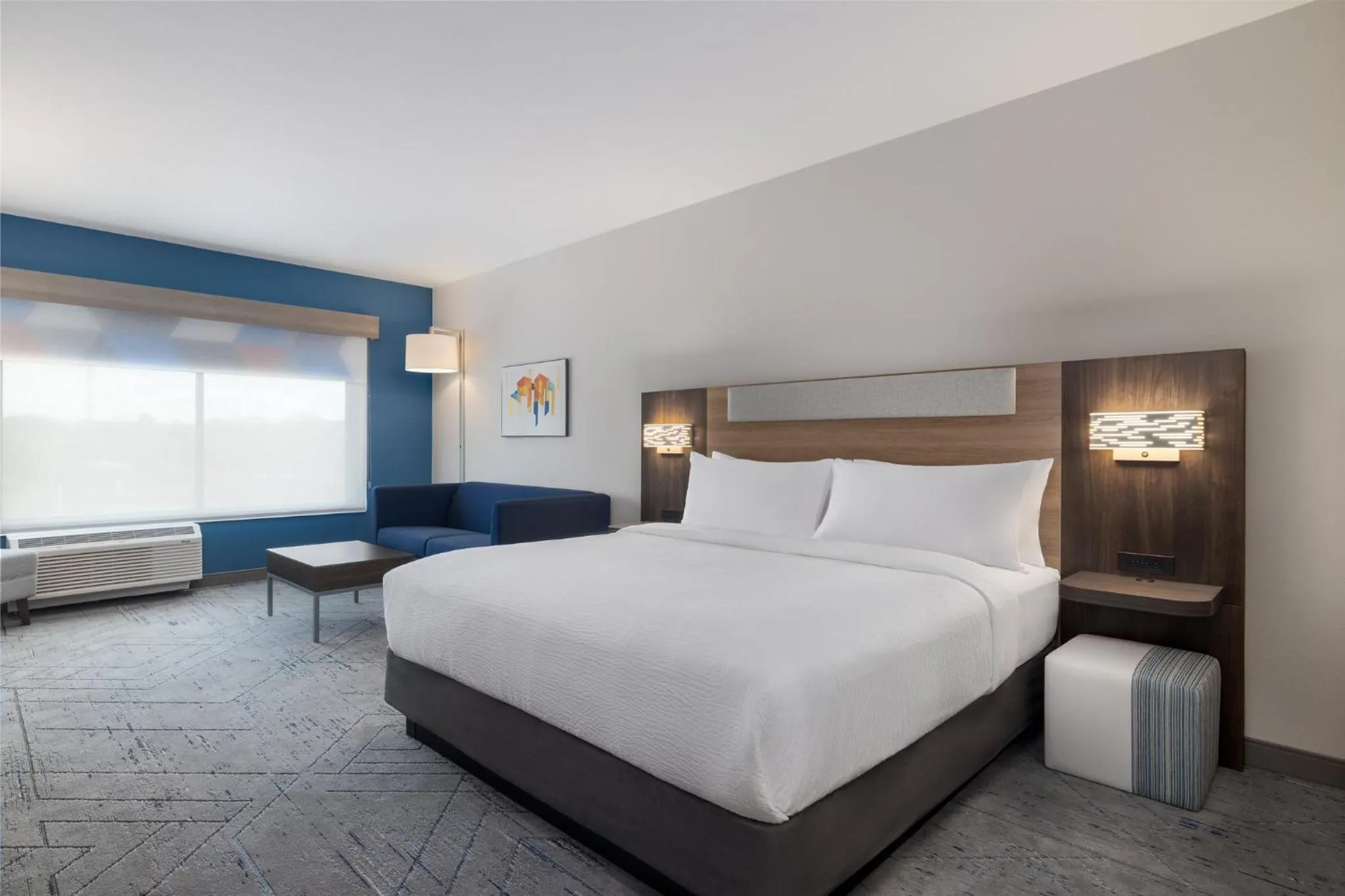 Photo of the whole room, Bed in Holiday Inn Express & Suites Nacogdoches Southwest by IHG