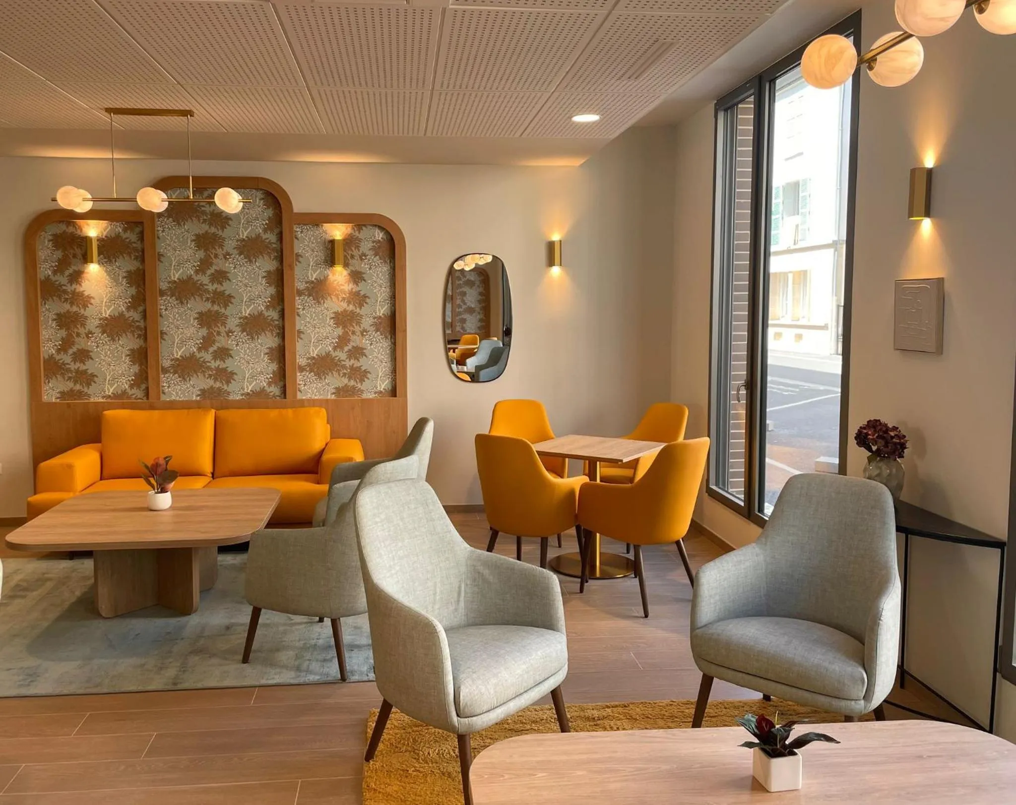 Living room in Zenao Appart'hôtels Châlons-en-Champagne