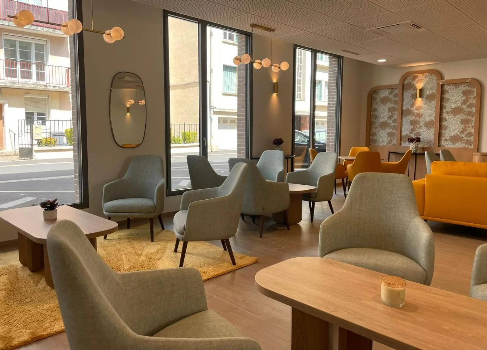 Living room in Zenao Appart'hôtels Châlons-en-Champagne