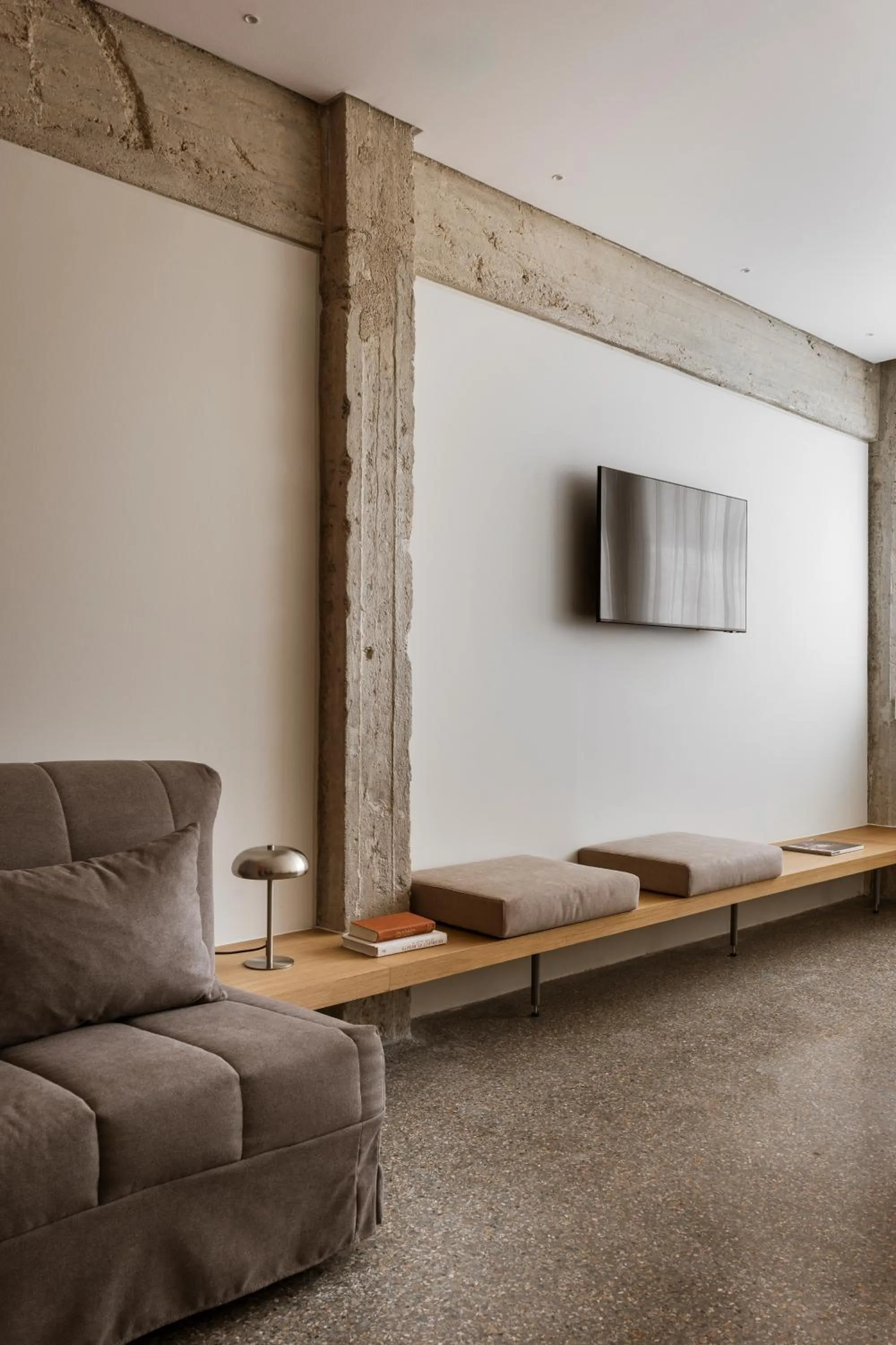 TV and multimedia in Elevate Athens