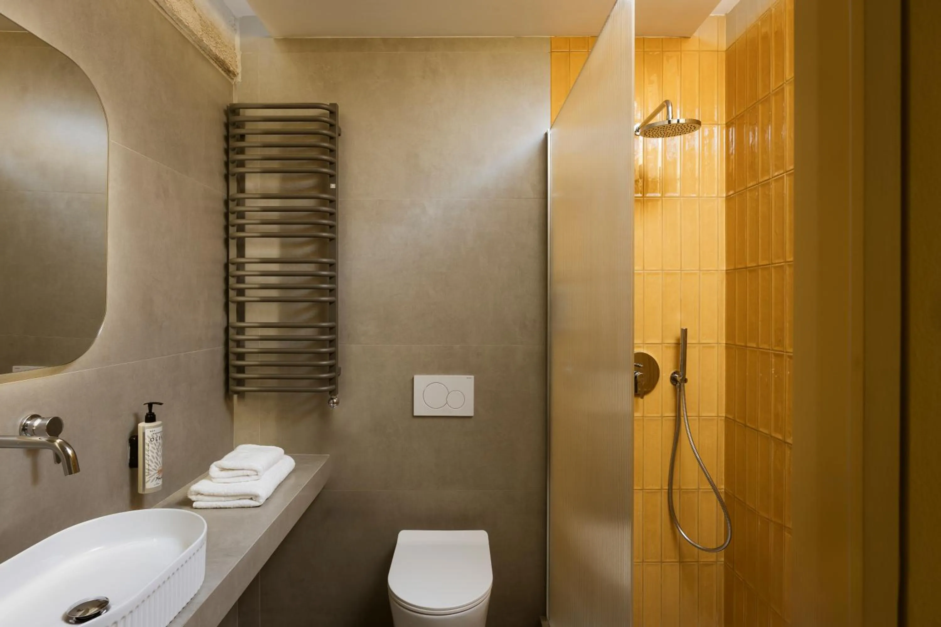 Bathroom in Elevate Athens