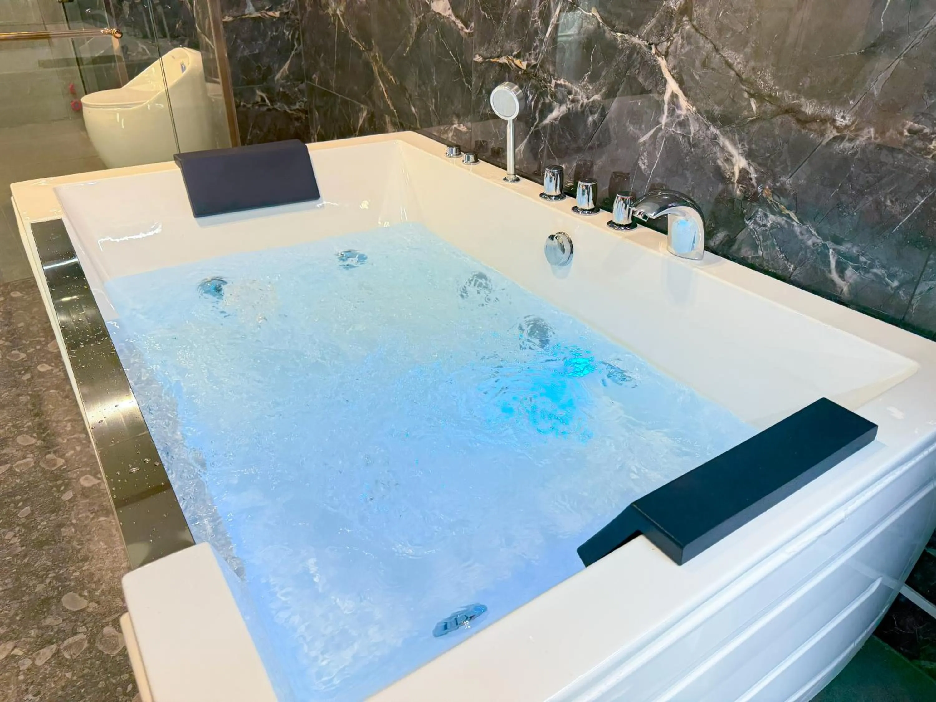 Bien Sao Hotel Duong Quang Ham