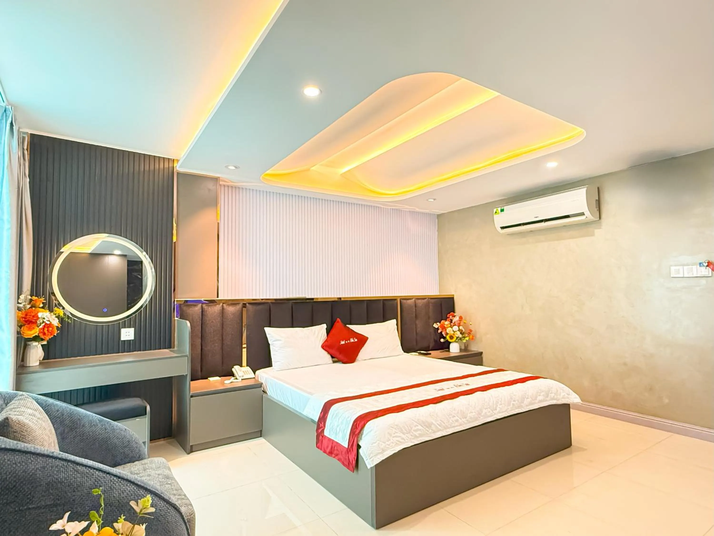 Bed in Bien Sao Hotel Duong Quang Ham