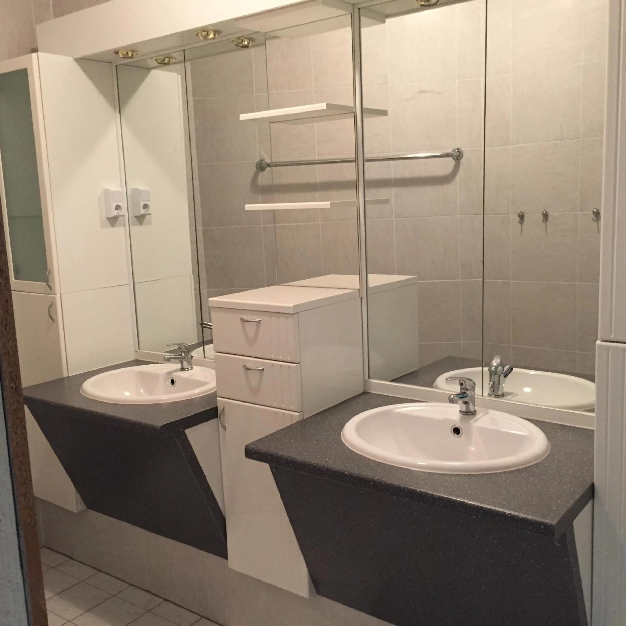 Bathroom in Jugend-Hotel Nürnberg