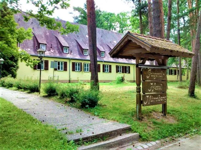 Facade/entrance, Property Building in Jugend-Hotel Nürnberg